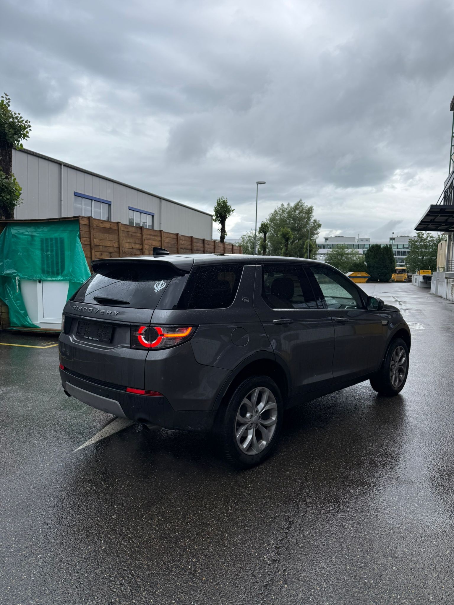 LAND ROVER Discovery Sport 2.0 TD4 SE AT9-image-4