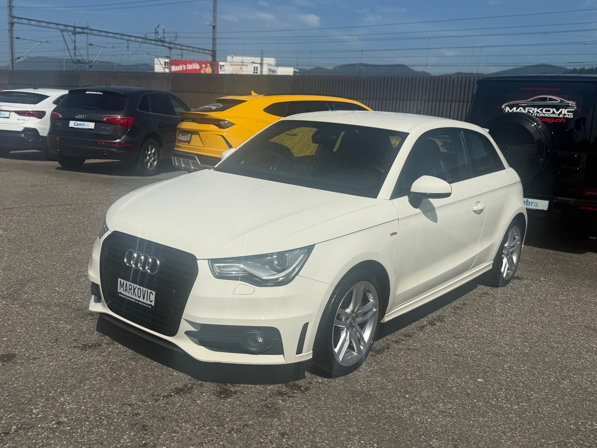 AUDI A1 1.4 TFSI Ambition S-tronic-image-2