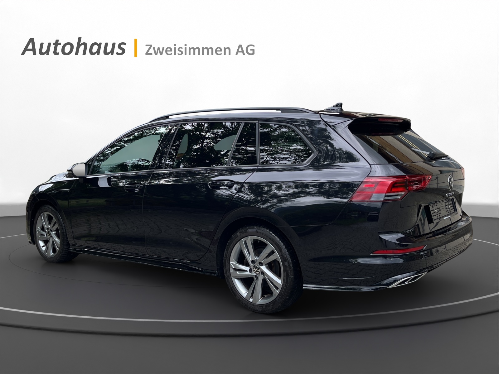 VW Golf Variant 2.0 TDI R-Line DSG 4Motion-image-0