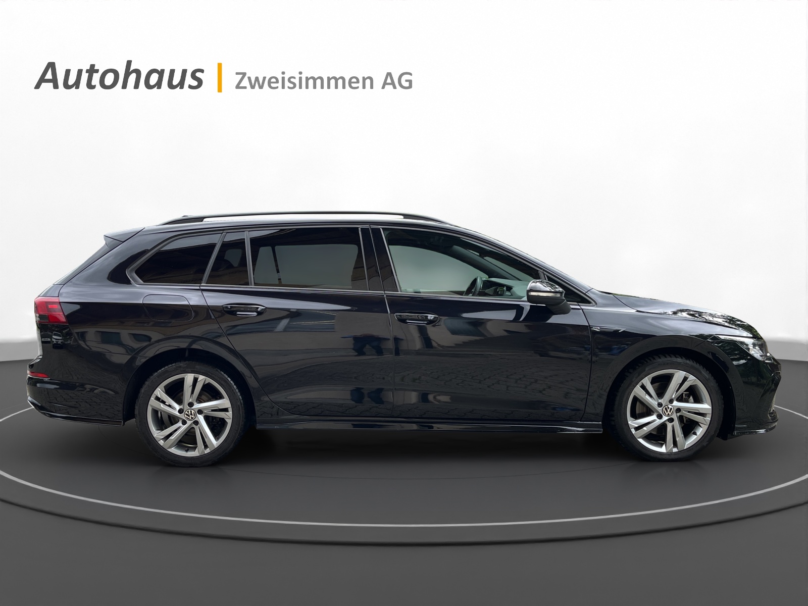 VW Golf Variant 2.0 TDI R-Line DSG 4Motion-image-6
