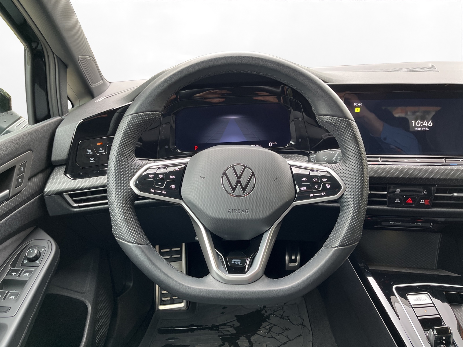 VW Golf Variant 2.0 TDI R-Line DSG 4Motion-image-9