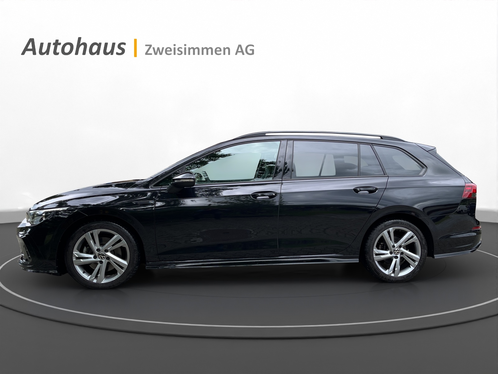VW Golf Variant 2.0 TDI R-Line DSG 4Motion-image-2