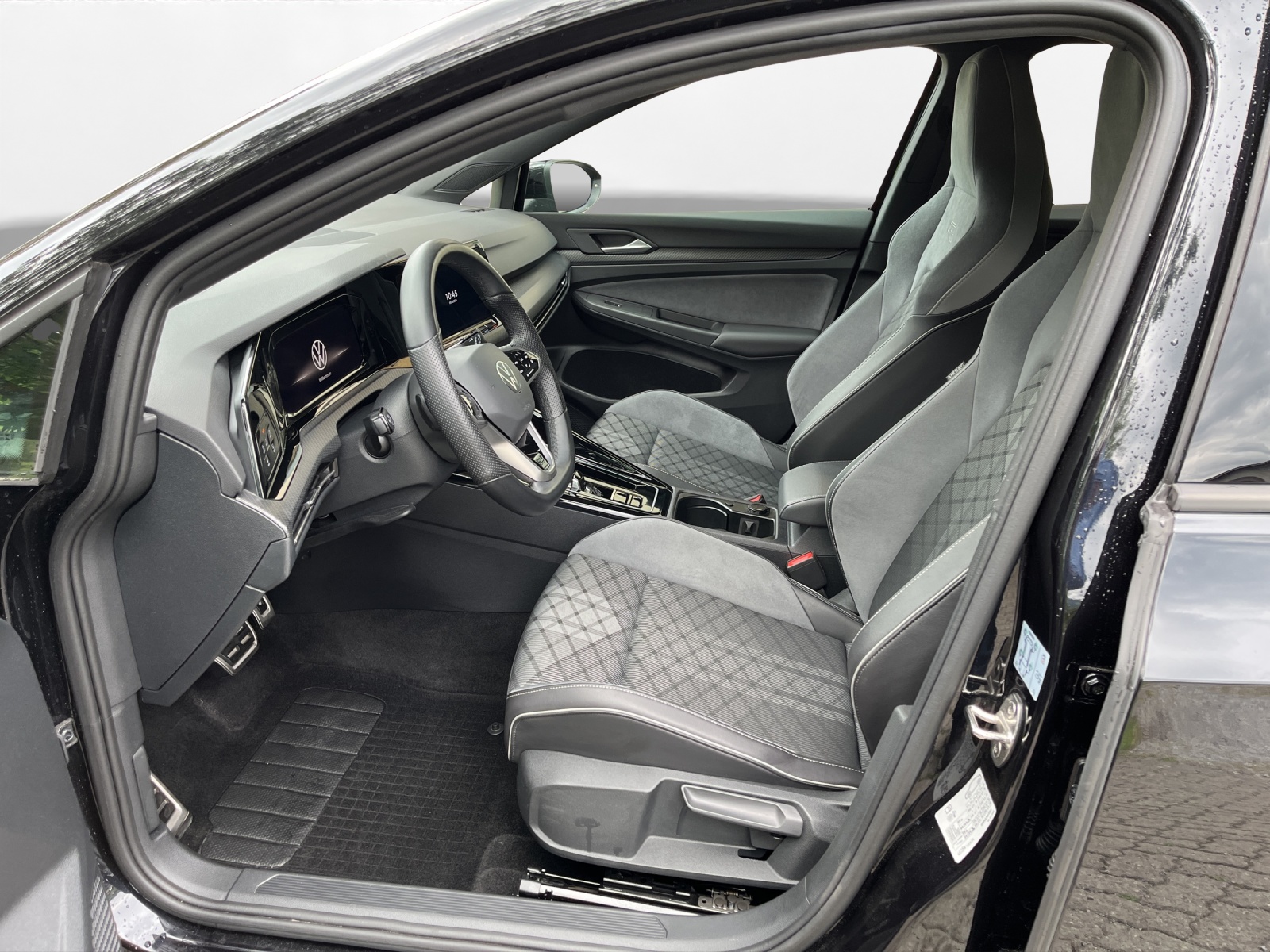 VW Golf Variant 2.0 TDI R-Line DSG 4Motion-image-8