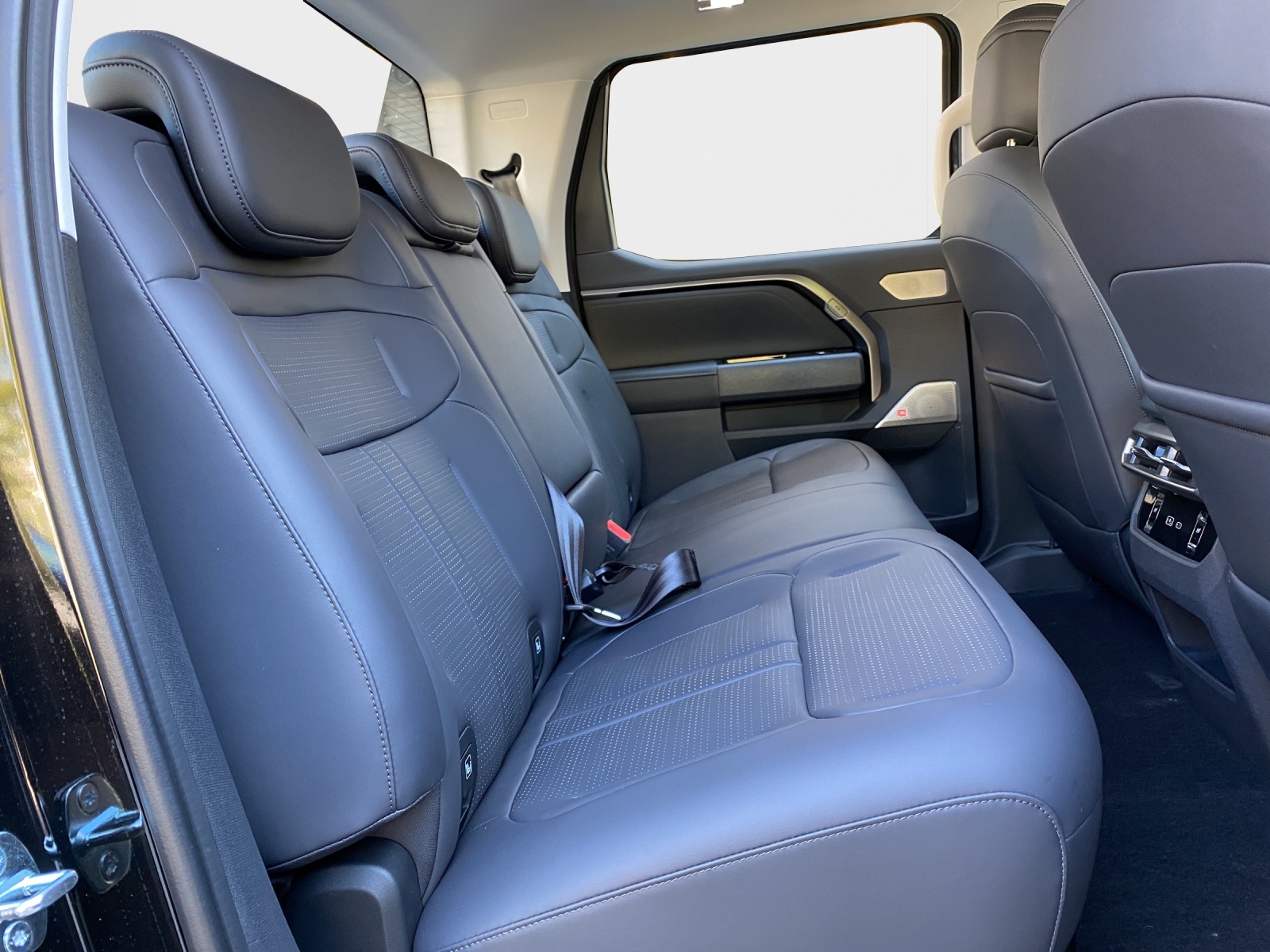 MAXUS eTerron9 Premium E-Motor 102 kWh-image-17