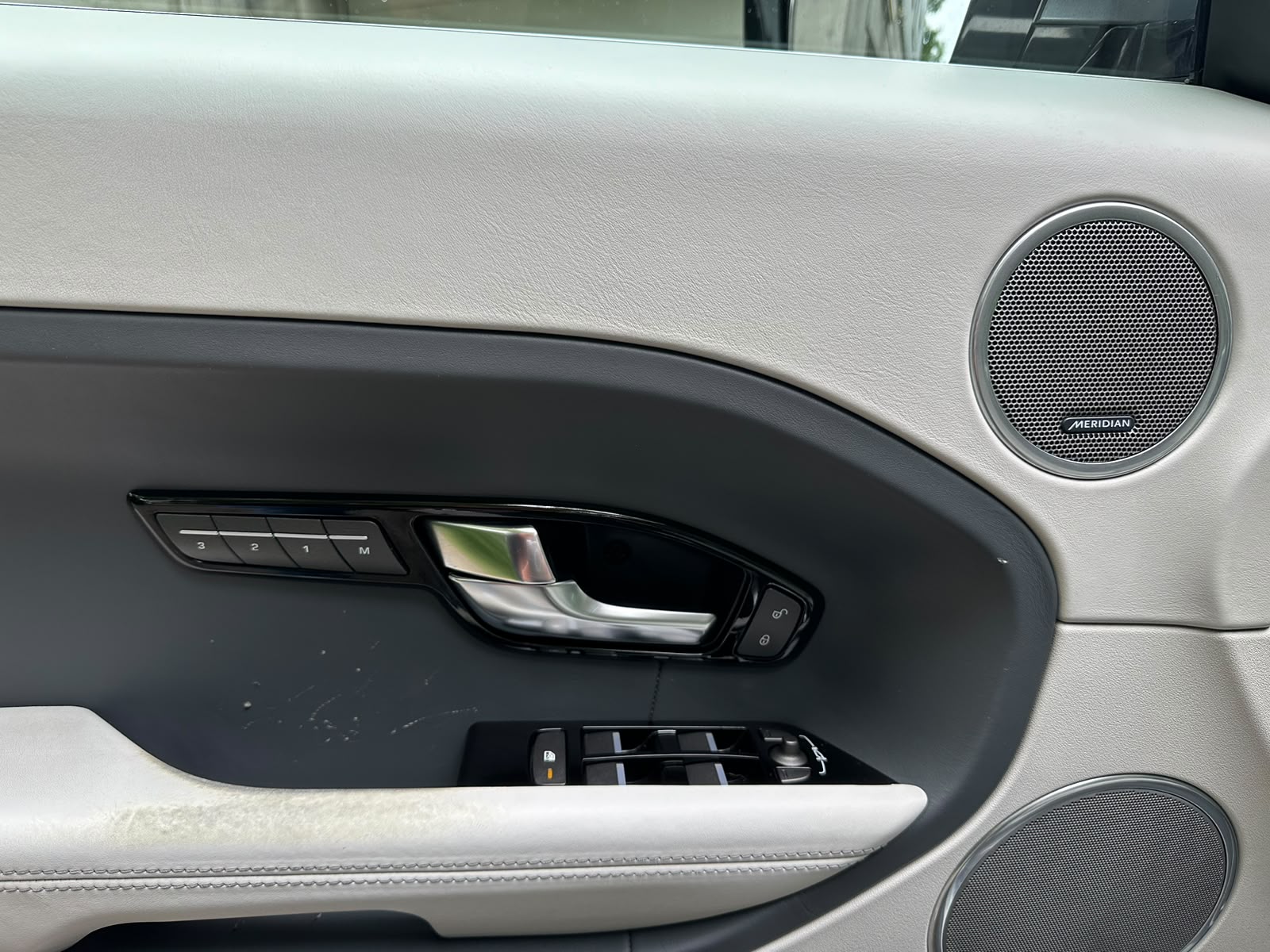 LAND ROVER Range Rover Evoque 2.0 Si4 Prestige AT6-image-9