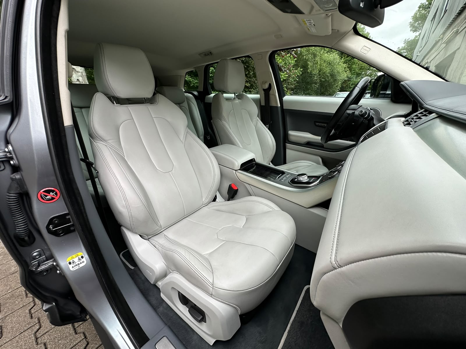 LAND ROVER Range Rover Evoque 2.0 Si4 Prestige AT6-image-16