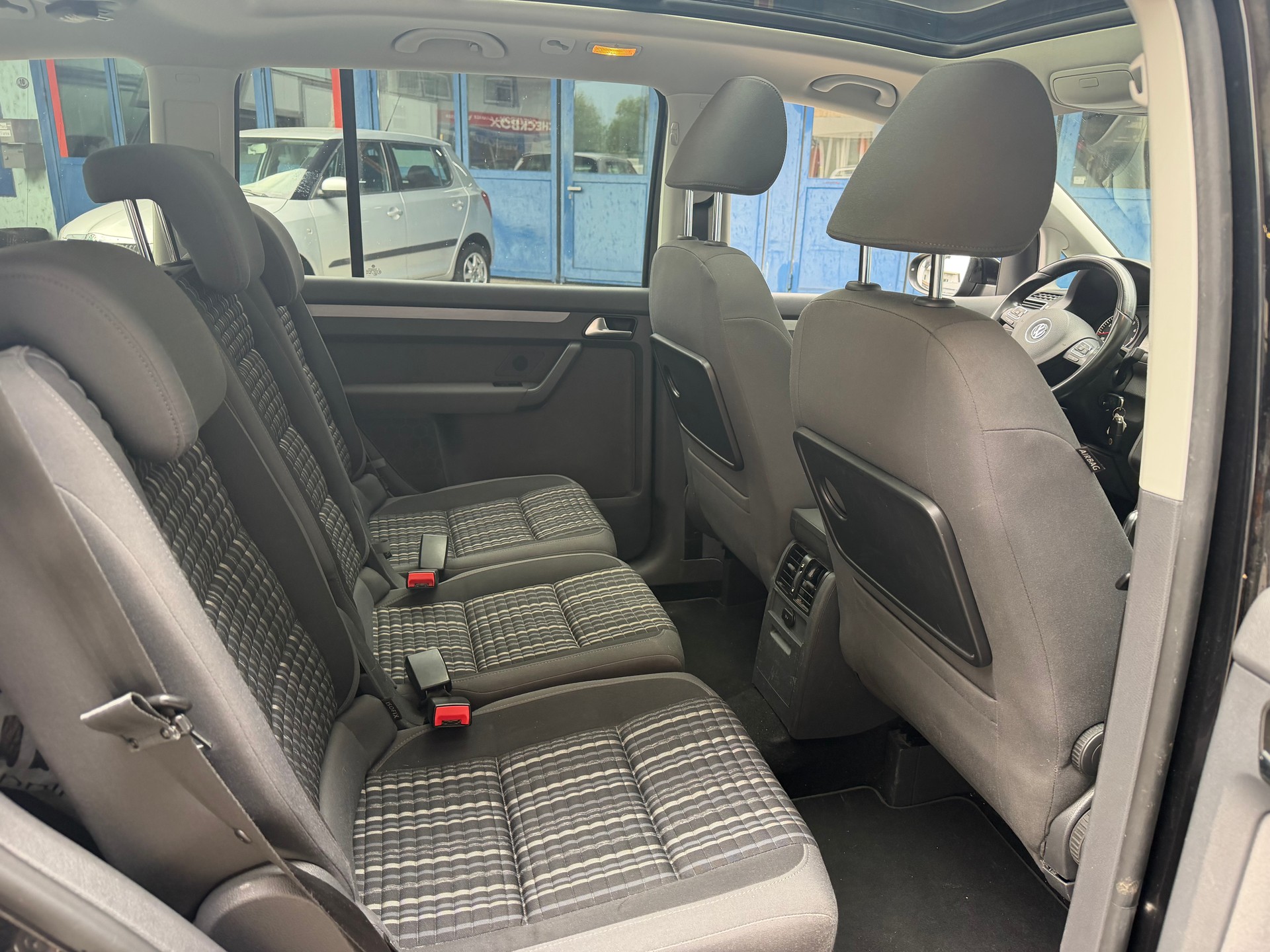 VW CrossTouran 1.4 TSI DSG-image-9