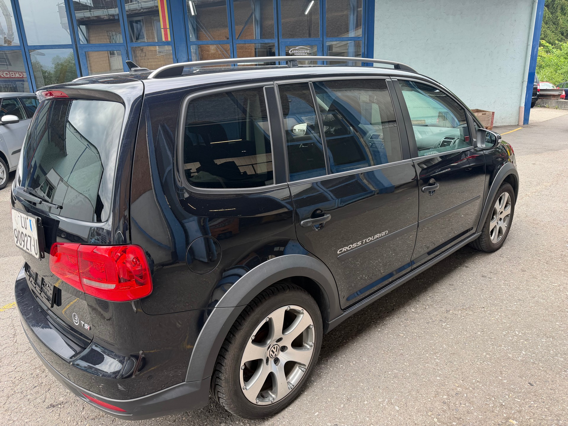 VW CrossTouran 1.4 TSI DSG-image-1