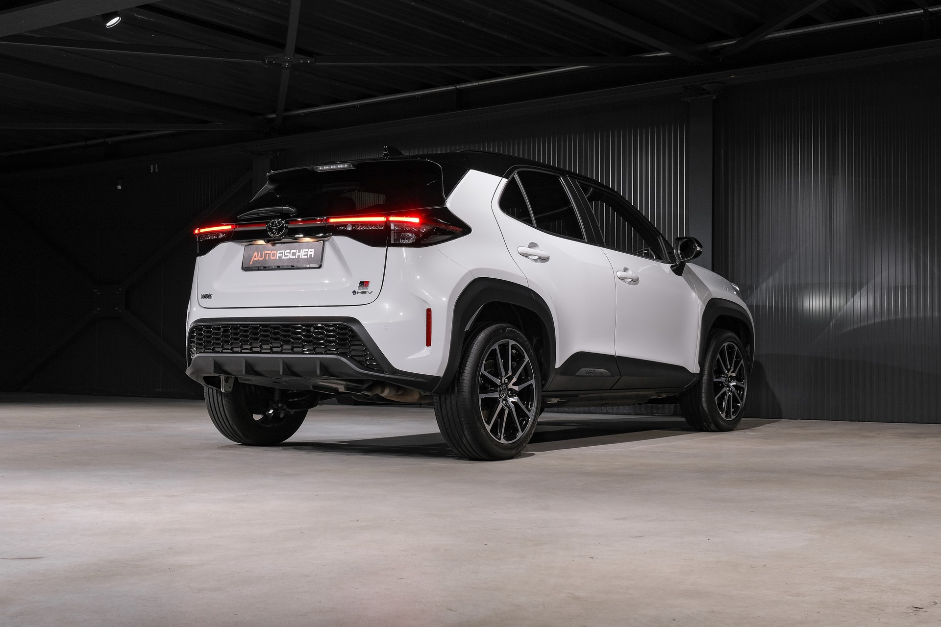 TOYOTA Yaris Cross 1.5 GR Sport e-CVT-image-6