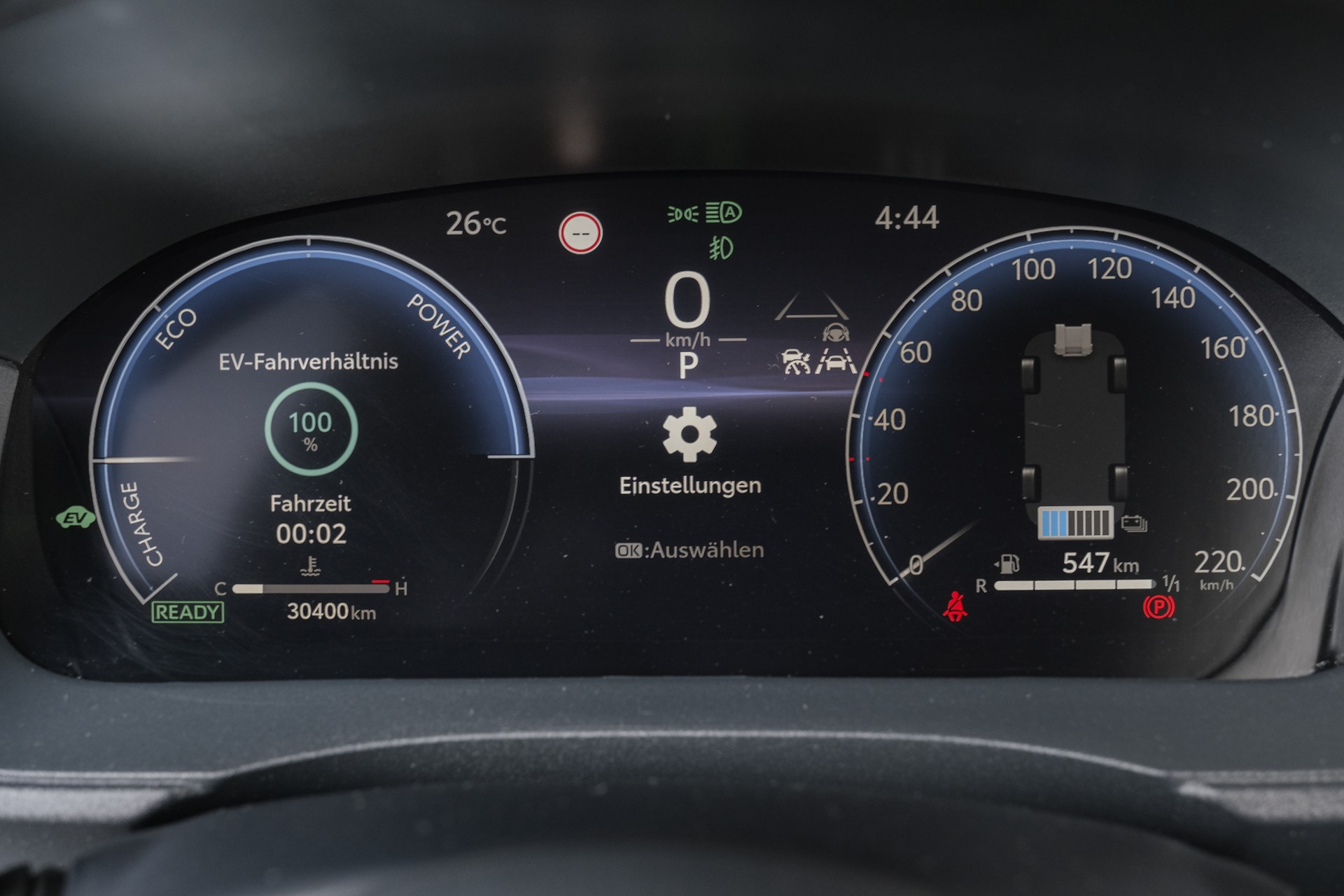 TOYOTA Yaris Cross 1.5 GR Sport e-CVT-image-16