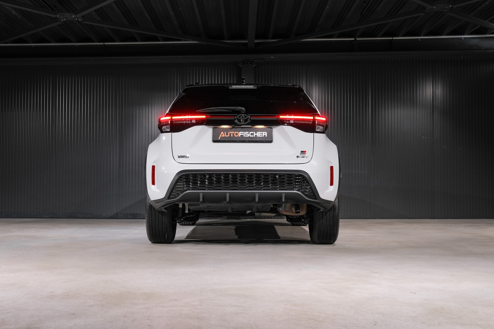 TOYOTA Yaris Cross 1.5 GR Sport e-CVT-image-5