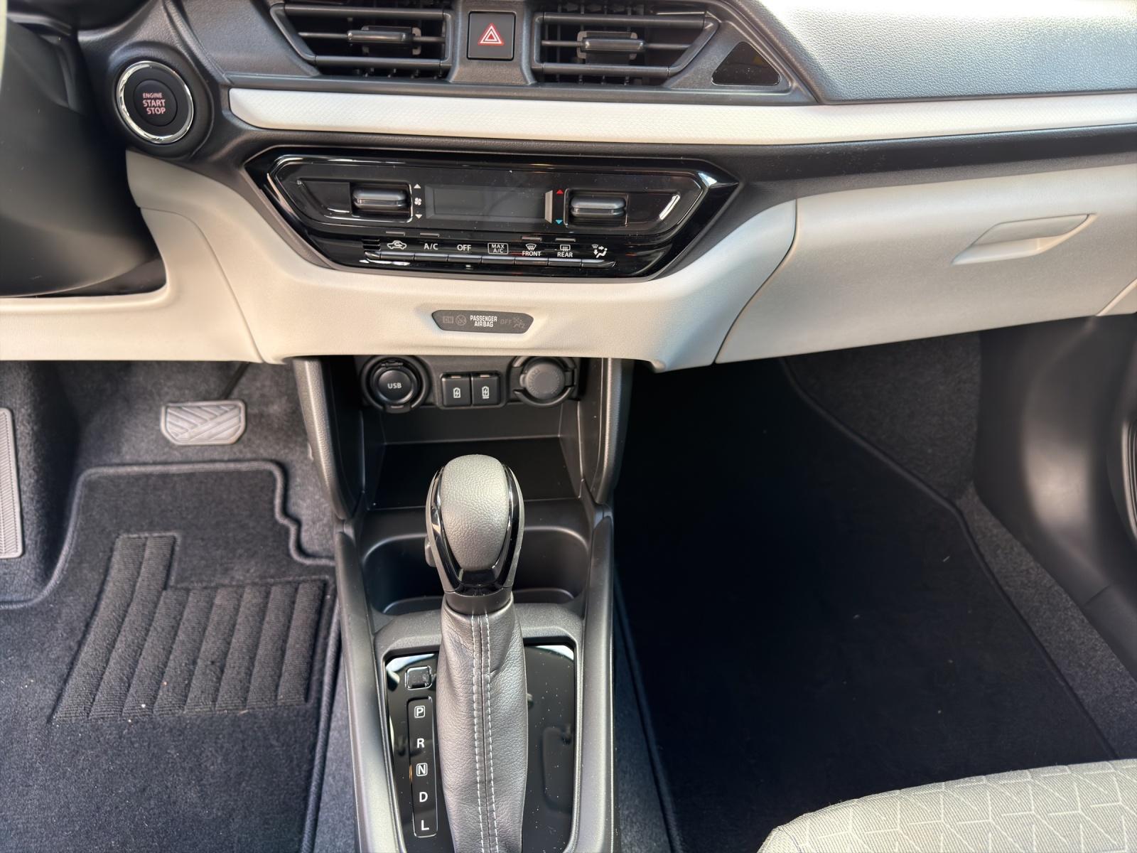 SUZUKI Swift 1.2 Compact+ Hybrid-image-13