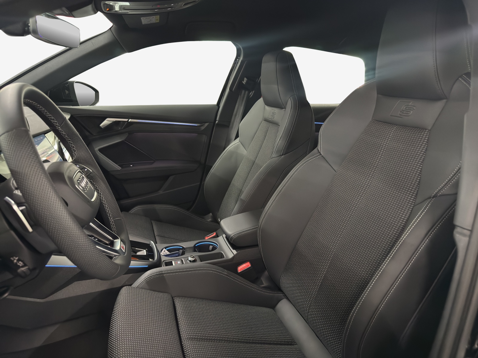 AUDI A3 Sportback TFSI 150 kW quattro S line S tronic-image-14