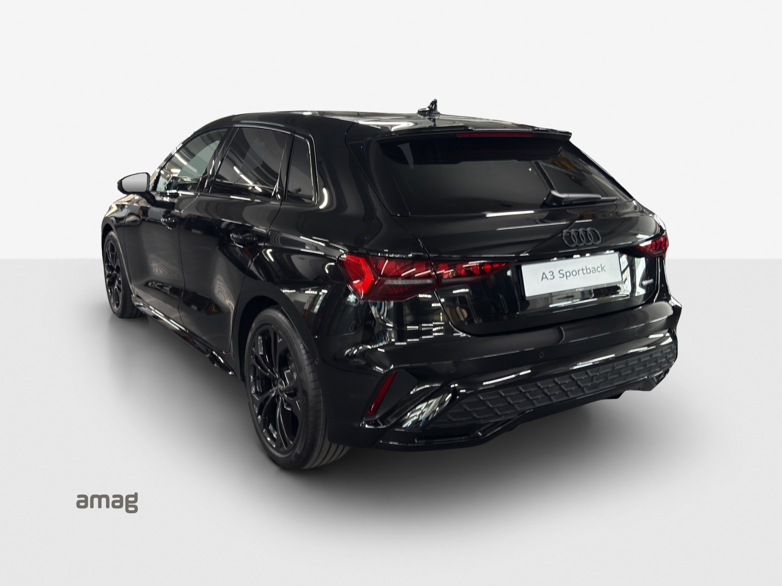 AUDI A3 Sportback TFSI 150 kW quattro S line S tronic-showroom-element-2