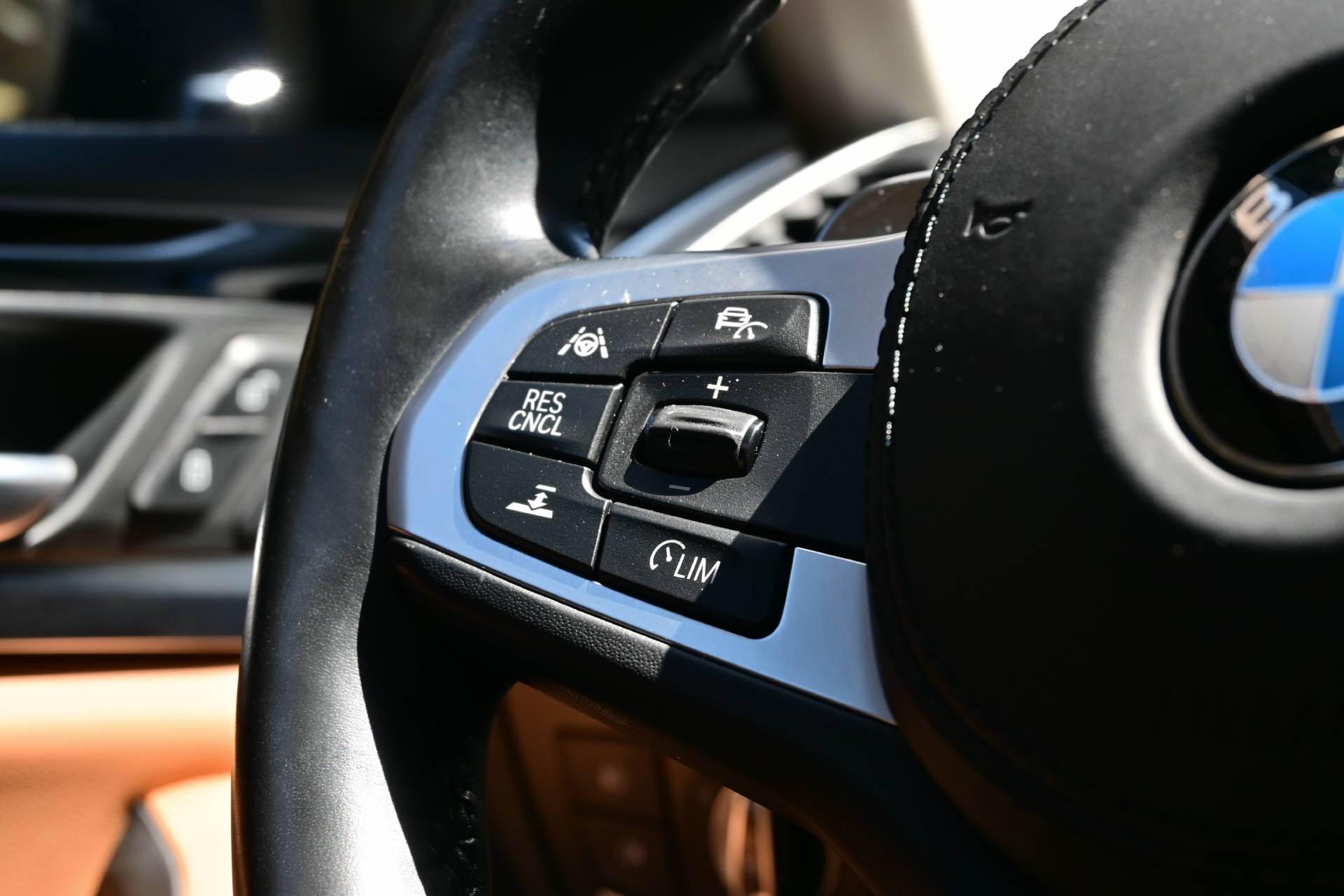 BMW X3 30i xDrive-image-18