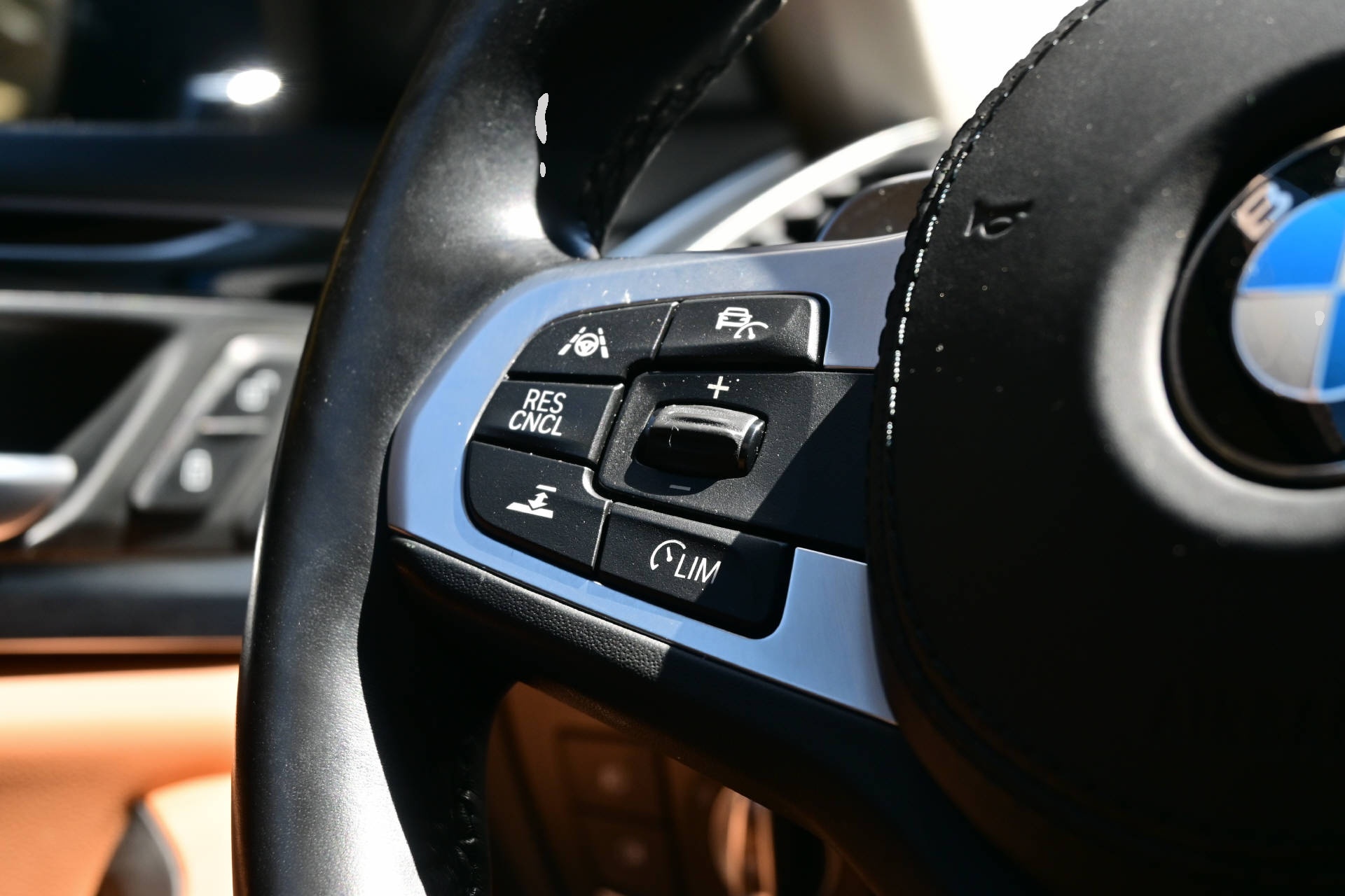 BMW X3 30i xDrive-image-18