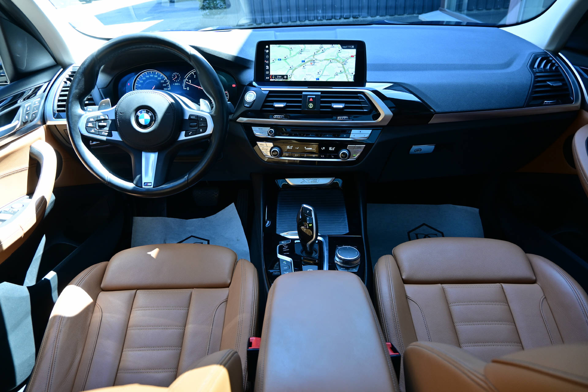 BMW X3 30i xDrive-image-11