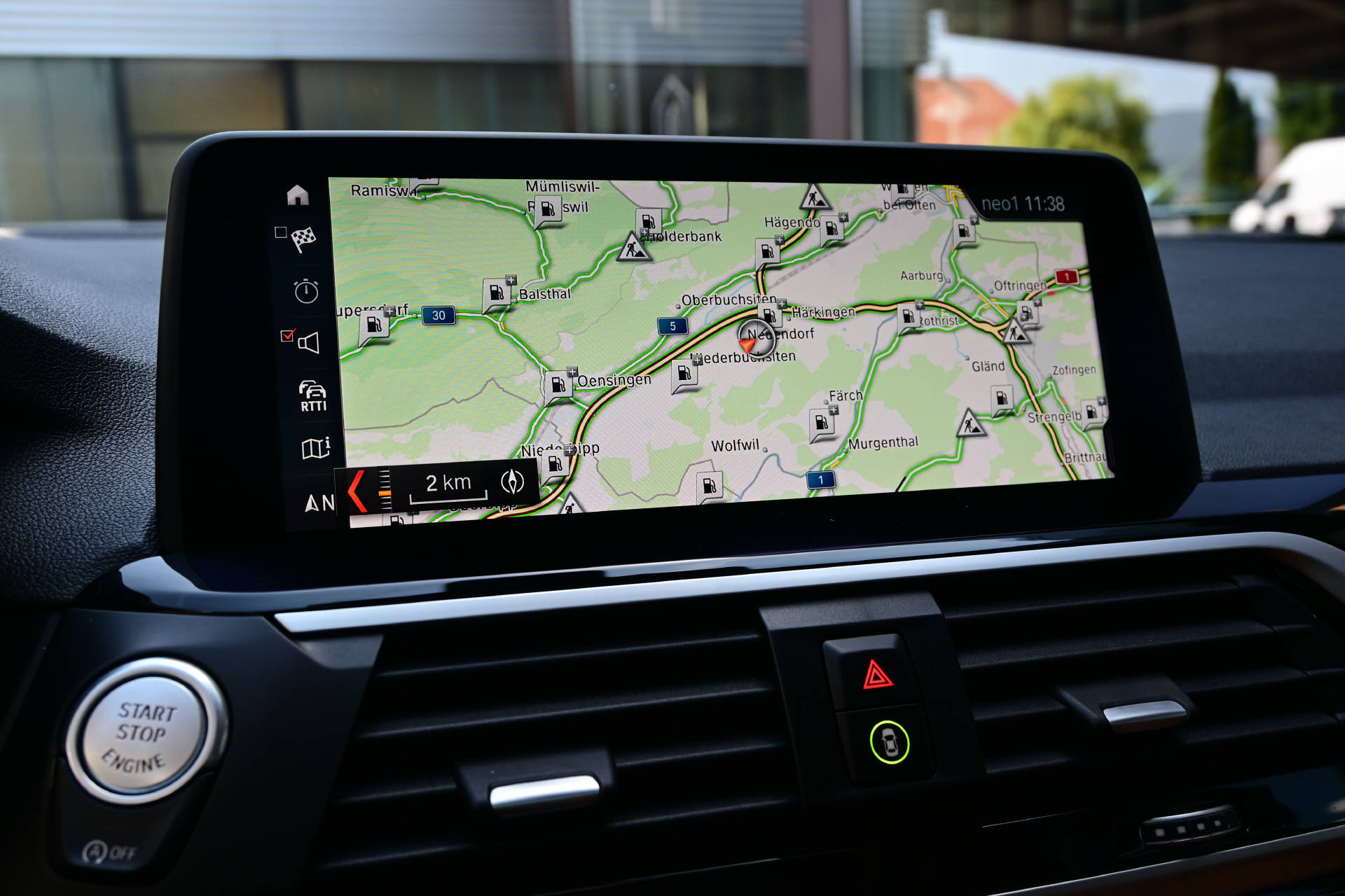 BMW X3 30i xDrive-image-13