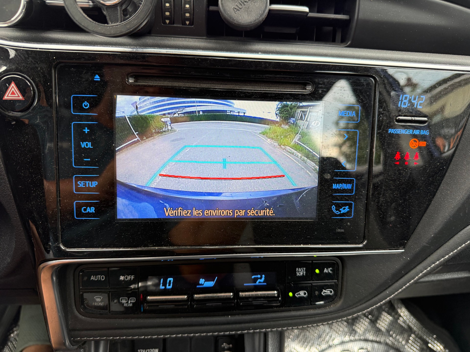 TOYOTA Auris Touring Sports 1.6 D-4D Sol-image-9