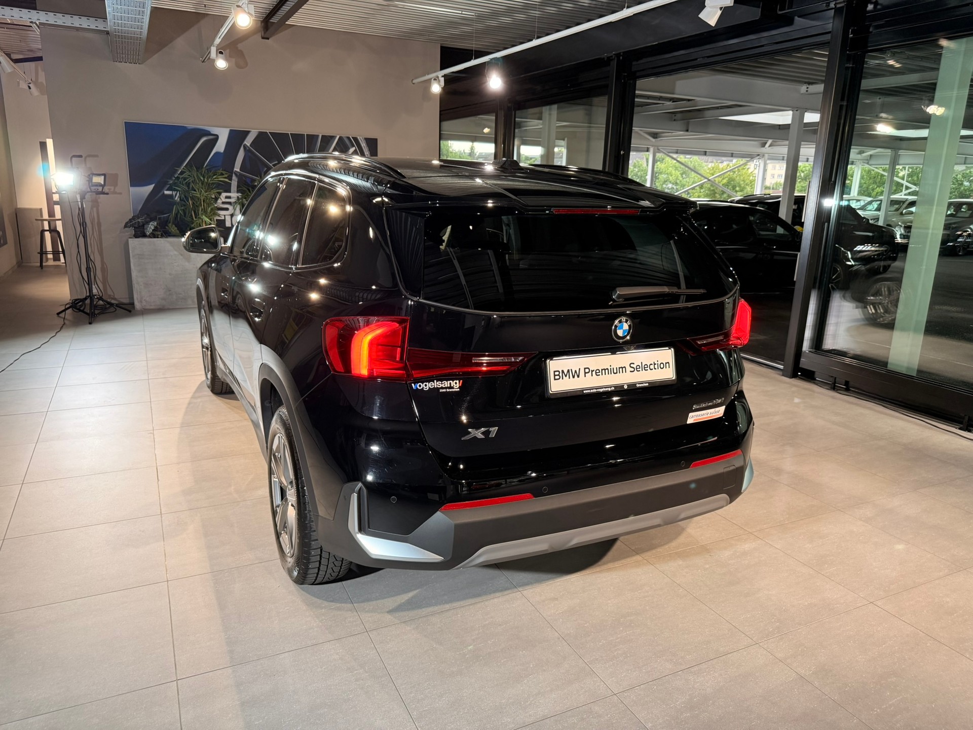 BMW X1 sDrive 18i-image-13