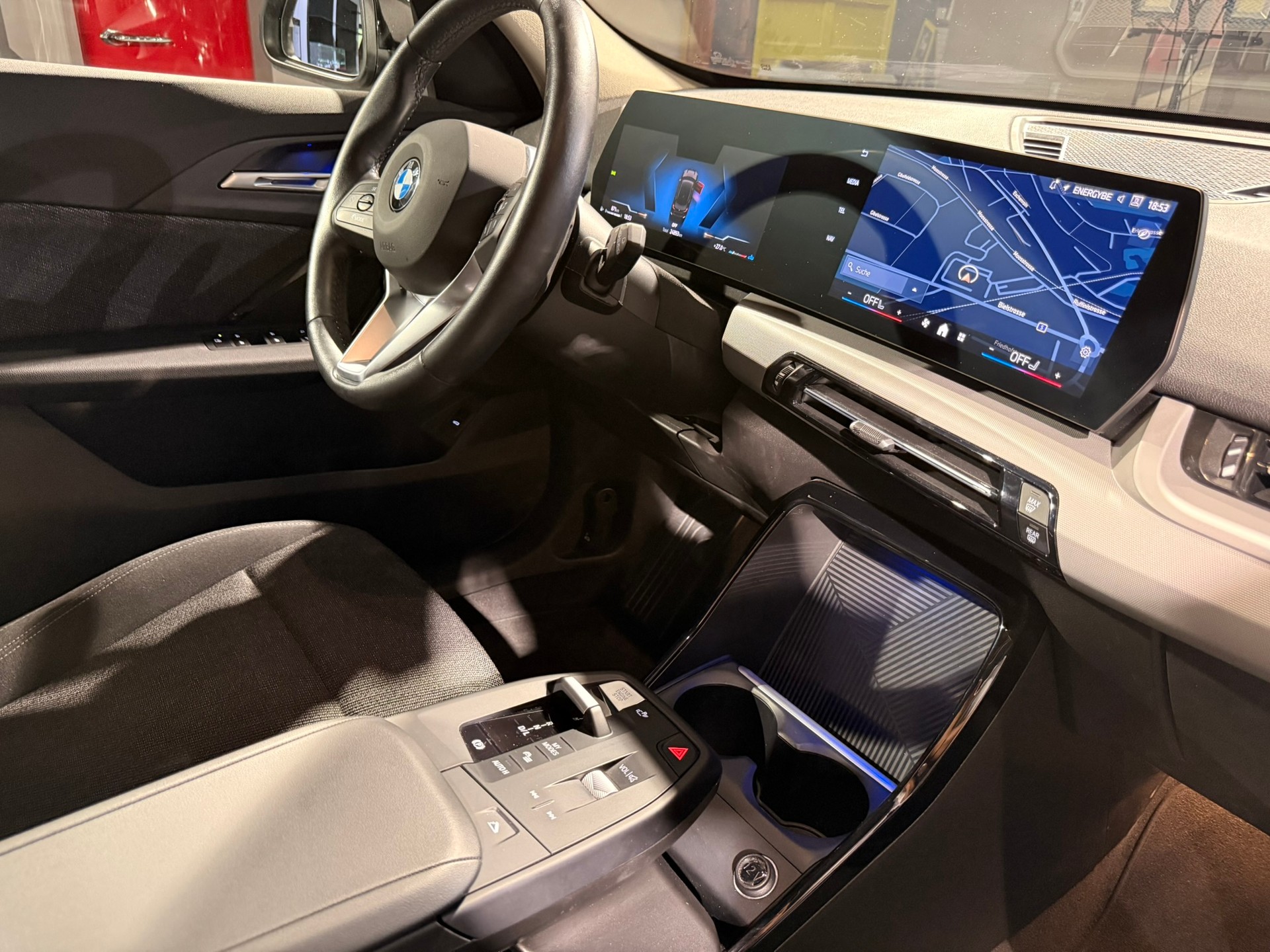 BMW X1 sDrive 18i-image-28