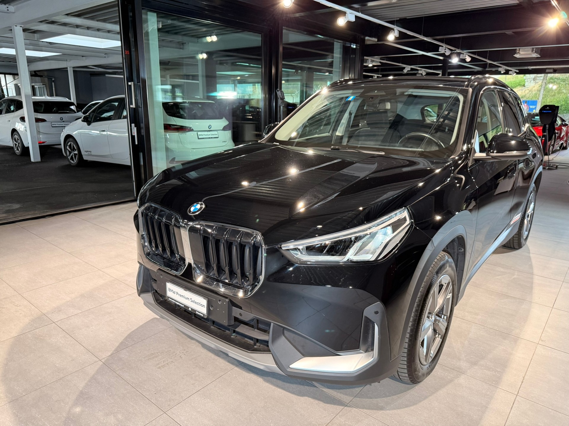 BMW X1 sDrive 18i-image-1