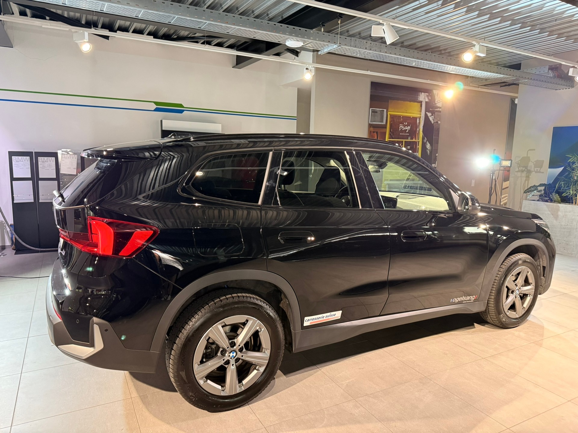 BMW X1 sDrive 18i-image-12