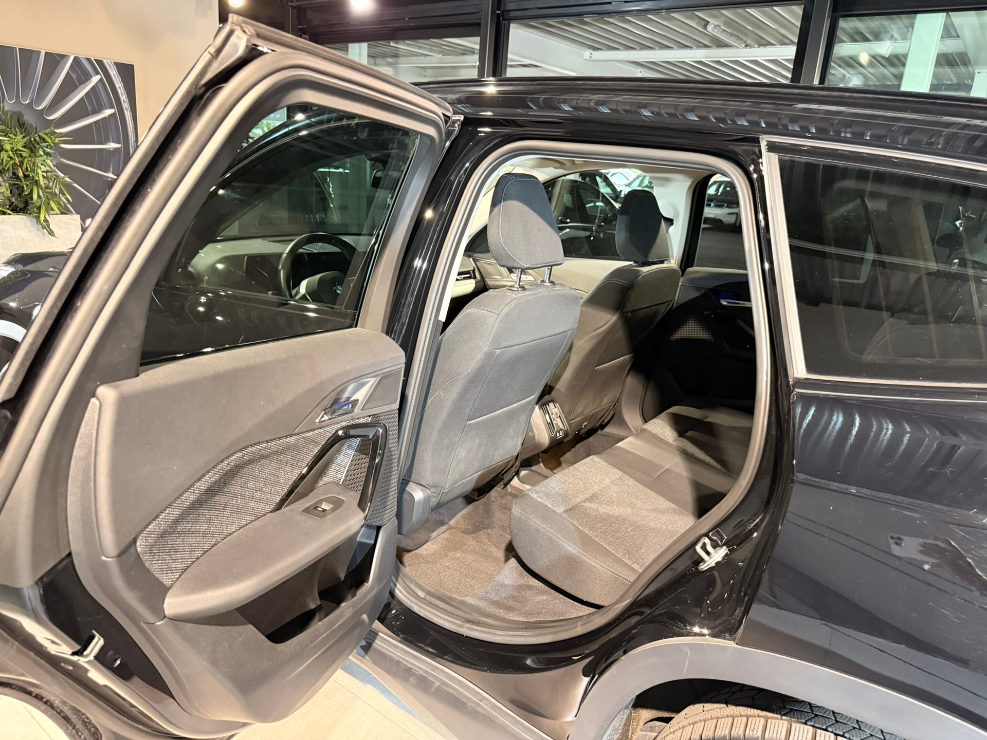 BMW X1 sDrive 18i-image-20