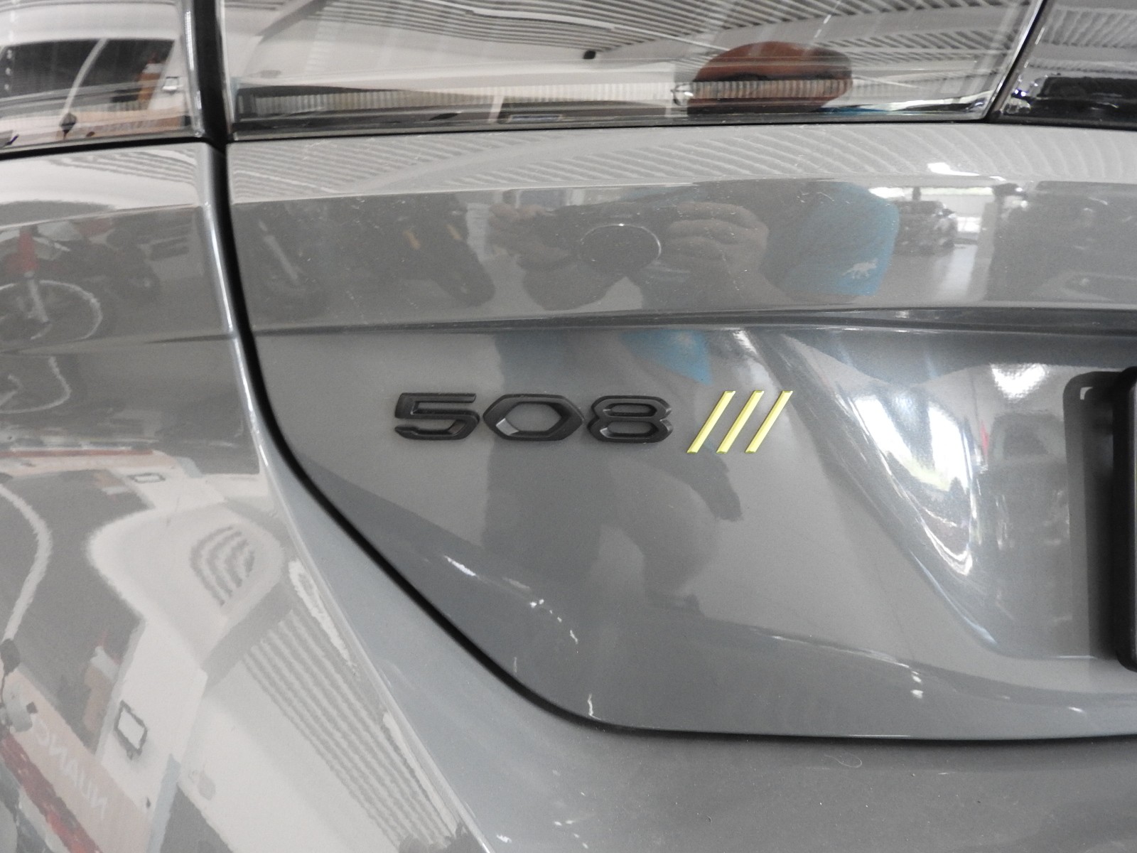 PEUGEOT 508 SW Hybrid4 360 e 4x4 Sport Engineered-image-6