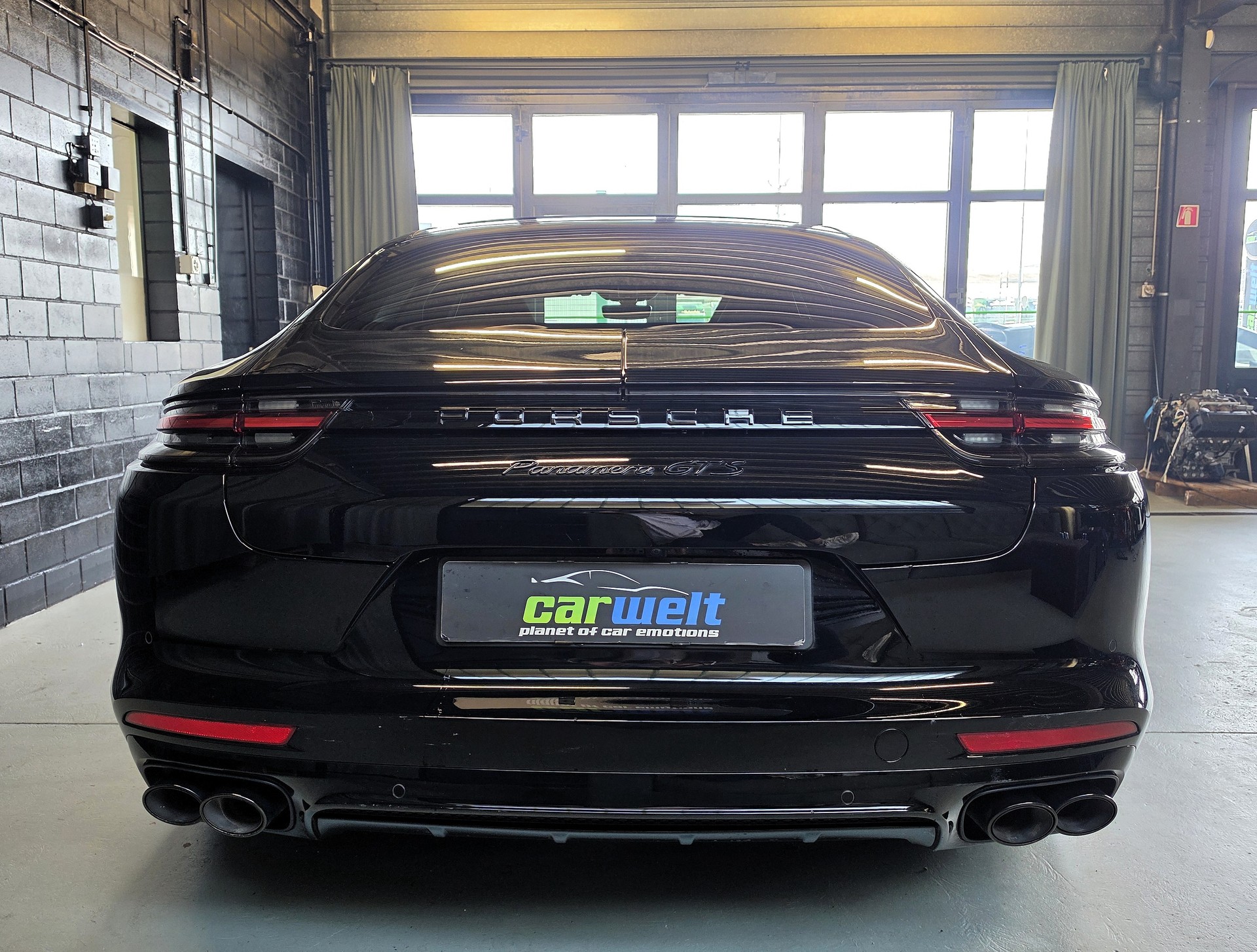 PORSCHE Panamera GTS PDK-image-3