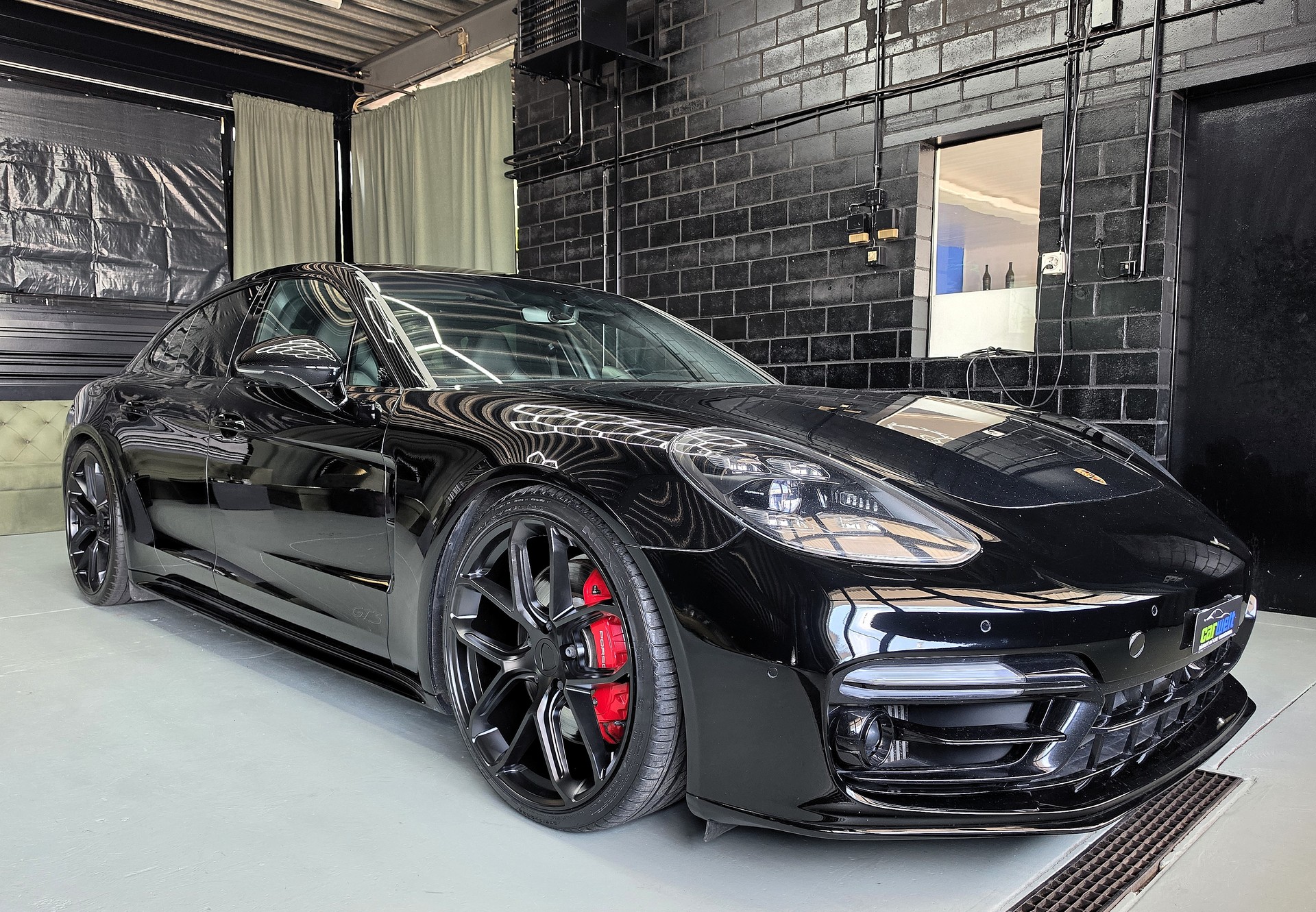 PORSCHE Panamera GTS PDK-image-0