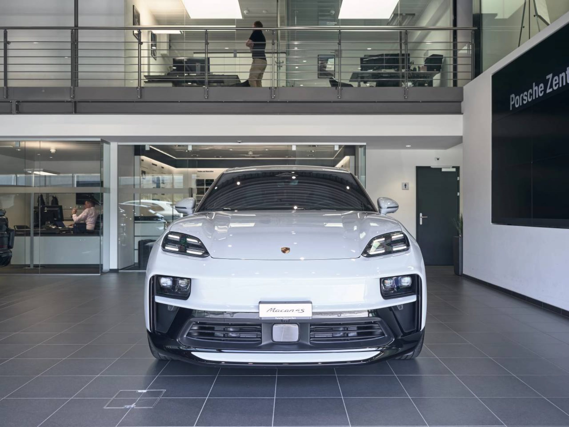 PORSCHE Macan 4S-image-8