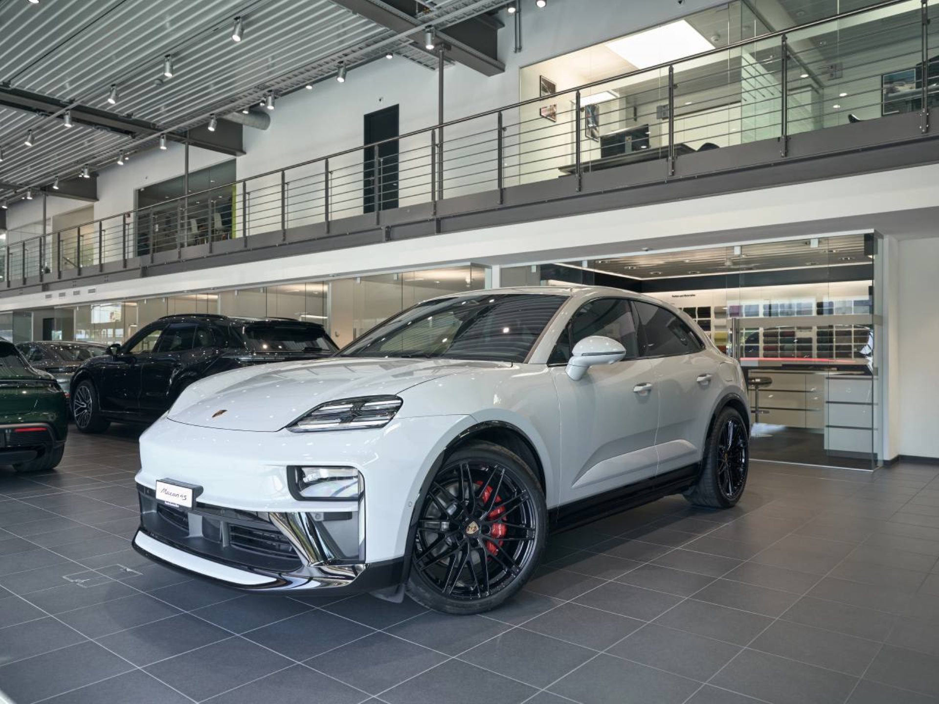 PORSCHE Macan 4S-image-7