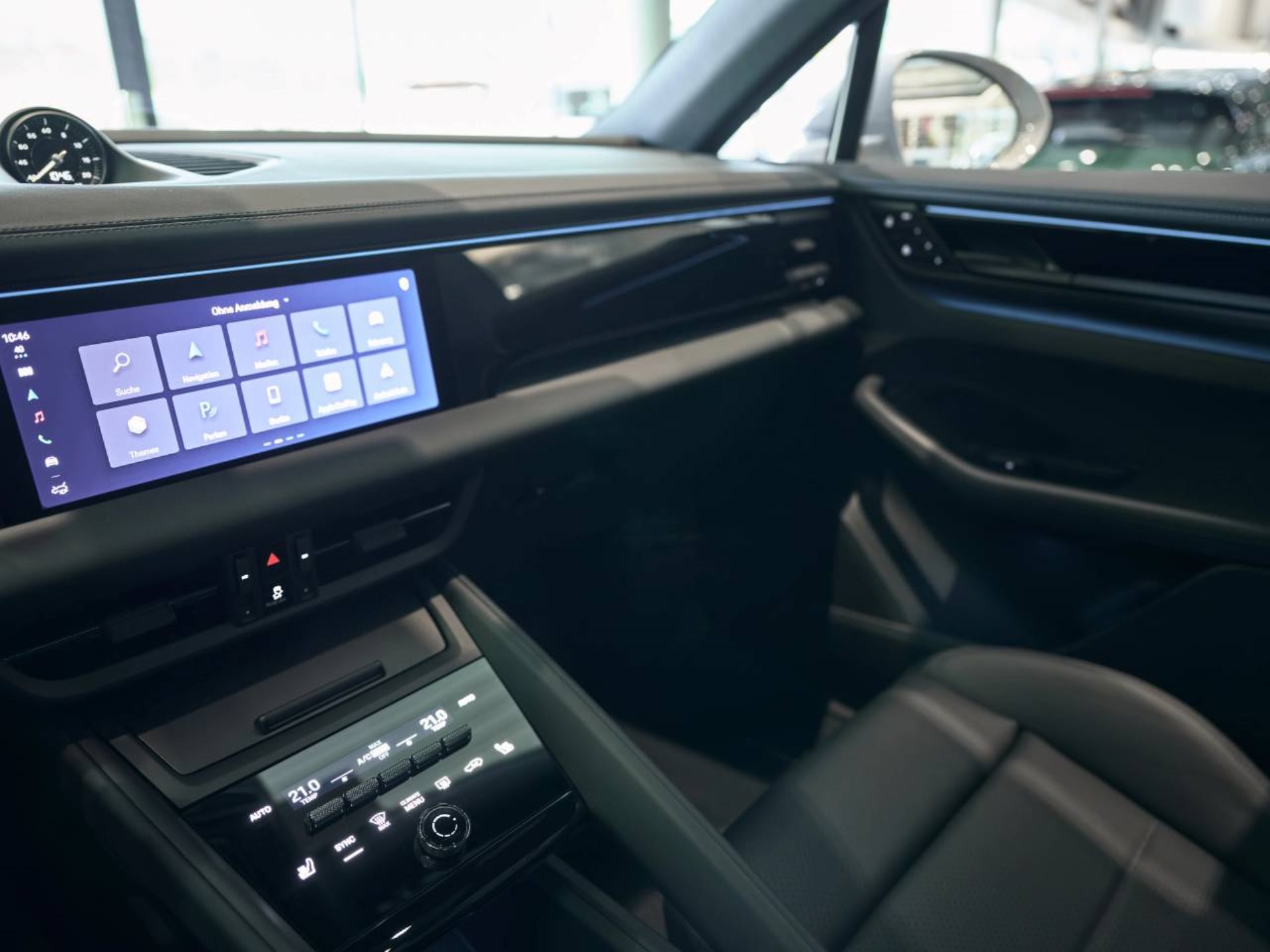 PORSCHE Macan 4S-image-17