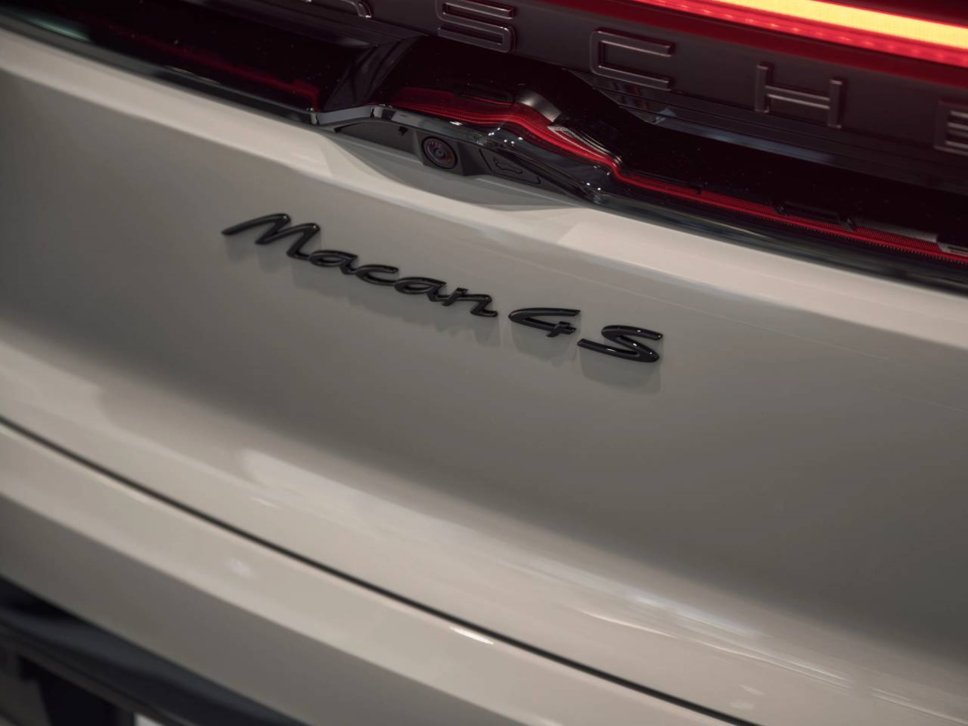 PORSCHE Macan 4S-image-28