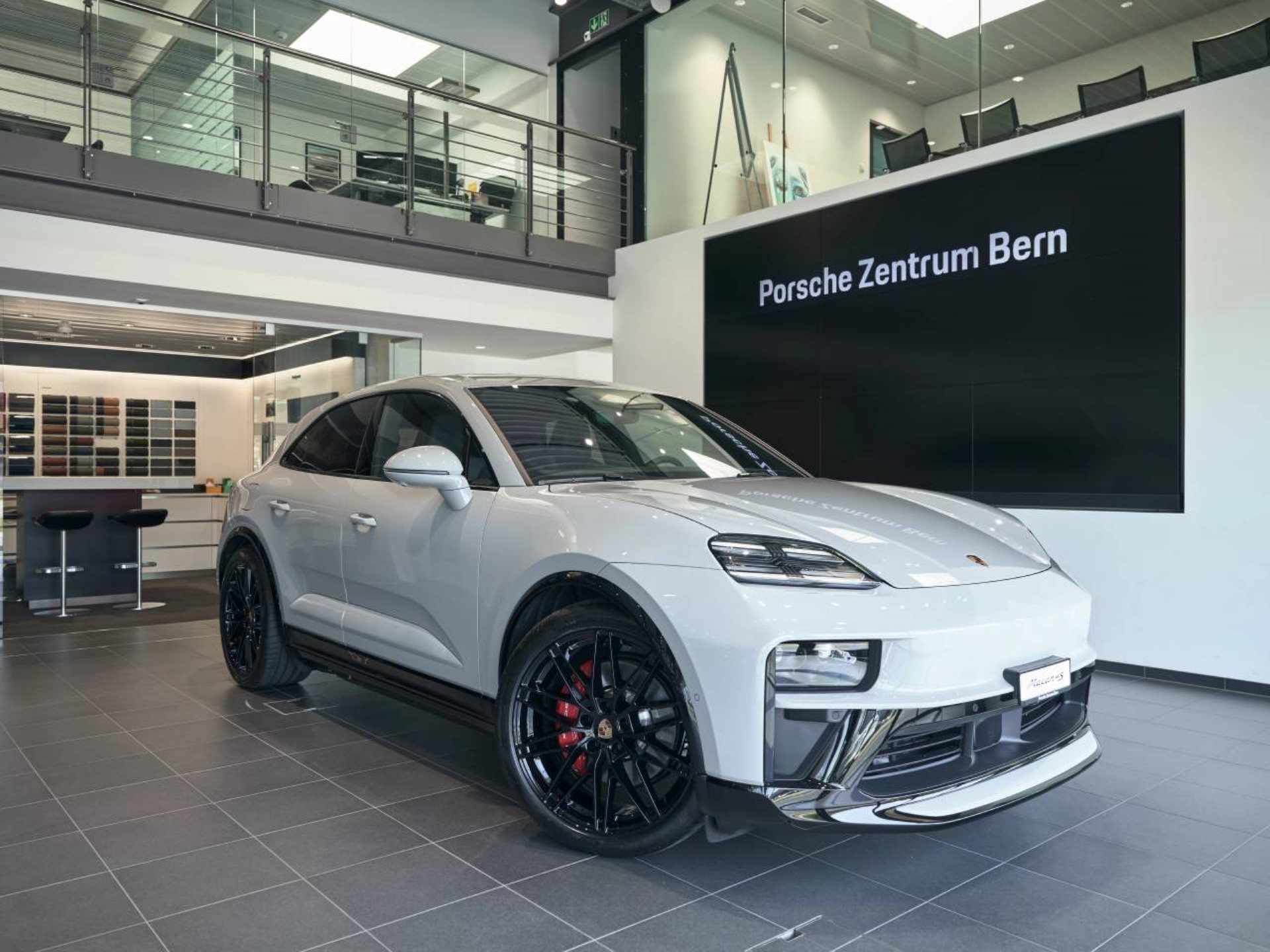 PORSCHE Macan 4S-image-0