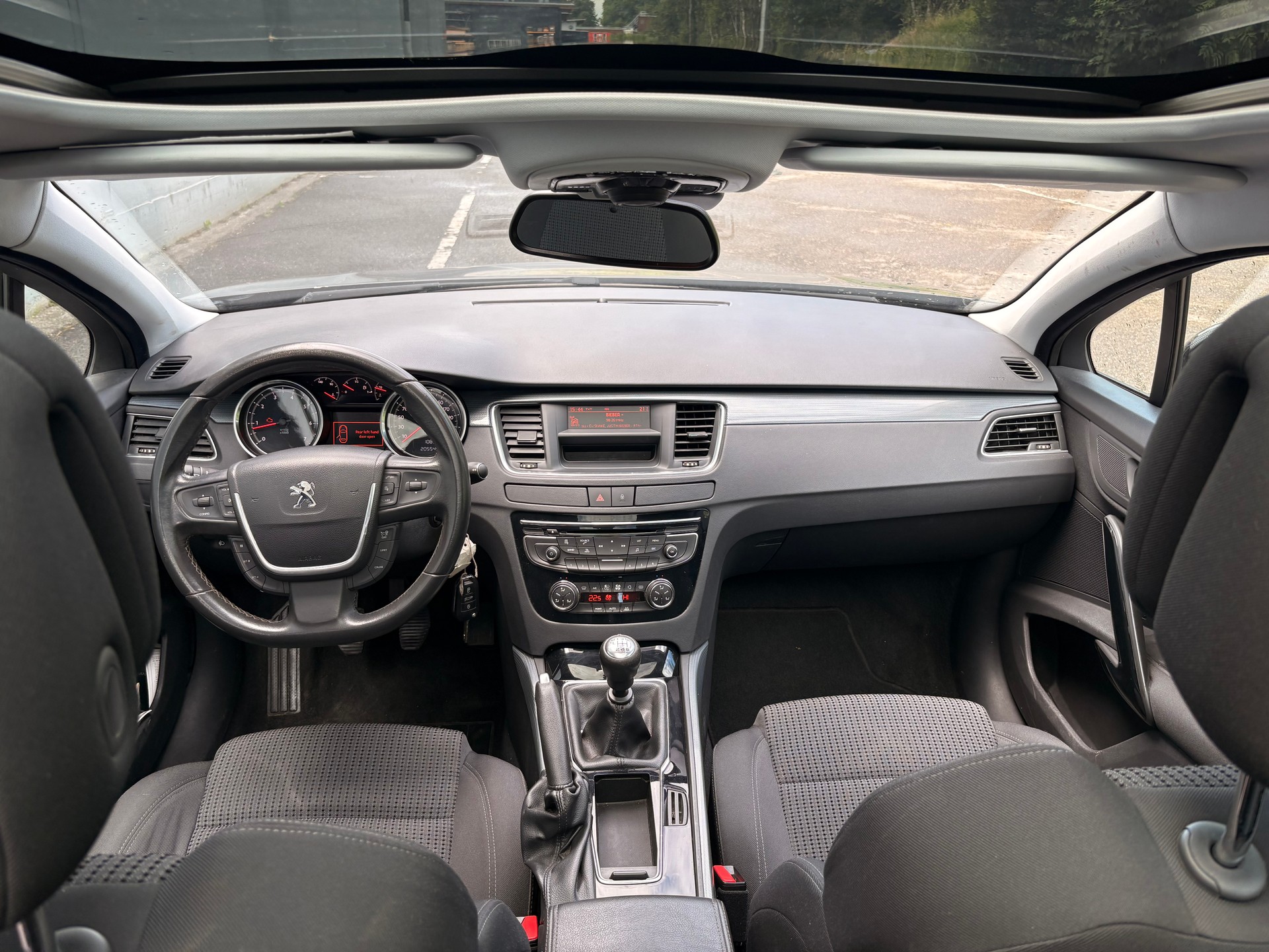 PEUGEOT 508 SW 1.6 16V T Allure-image-8
