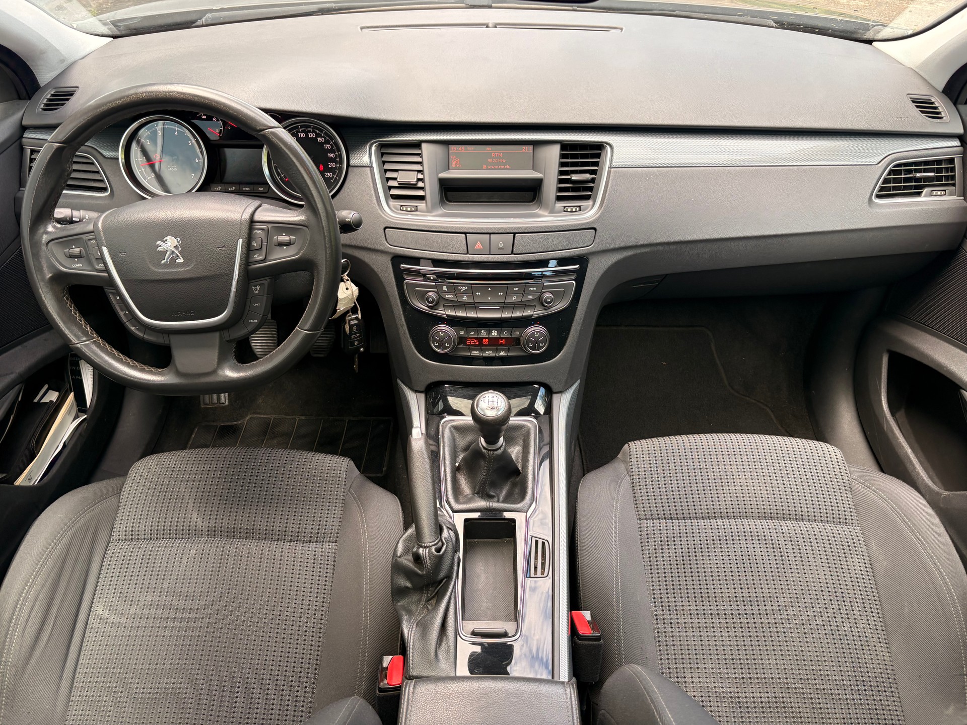 PEUGEOT 508 SW 1.6 16V T Allure-image-10