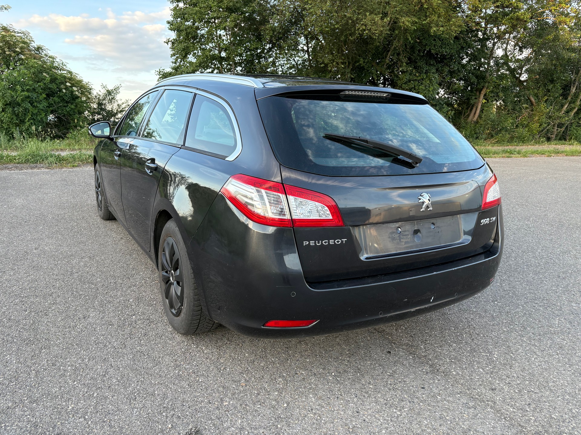 PEUGEOT 508 SW 1.6 16V T Allure-image-4