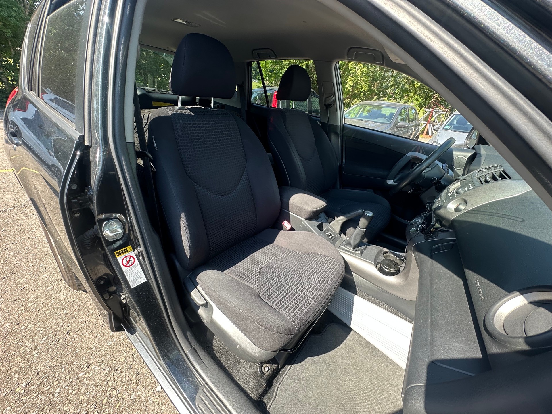 TOYOTA RAV-4 2.0 16V Linea Sol-image-11