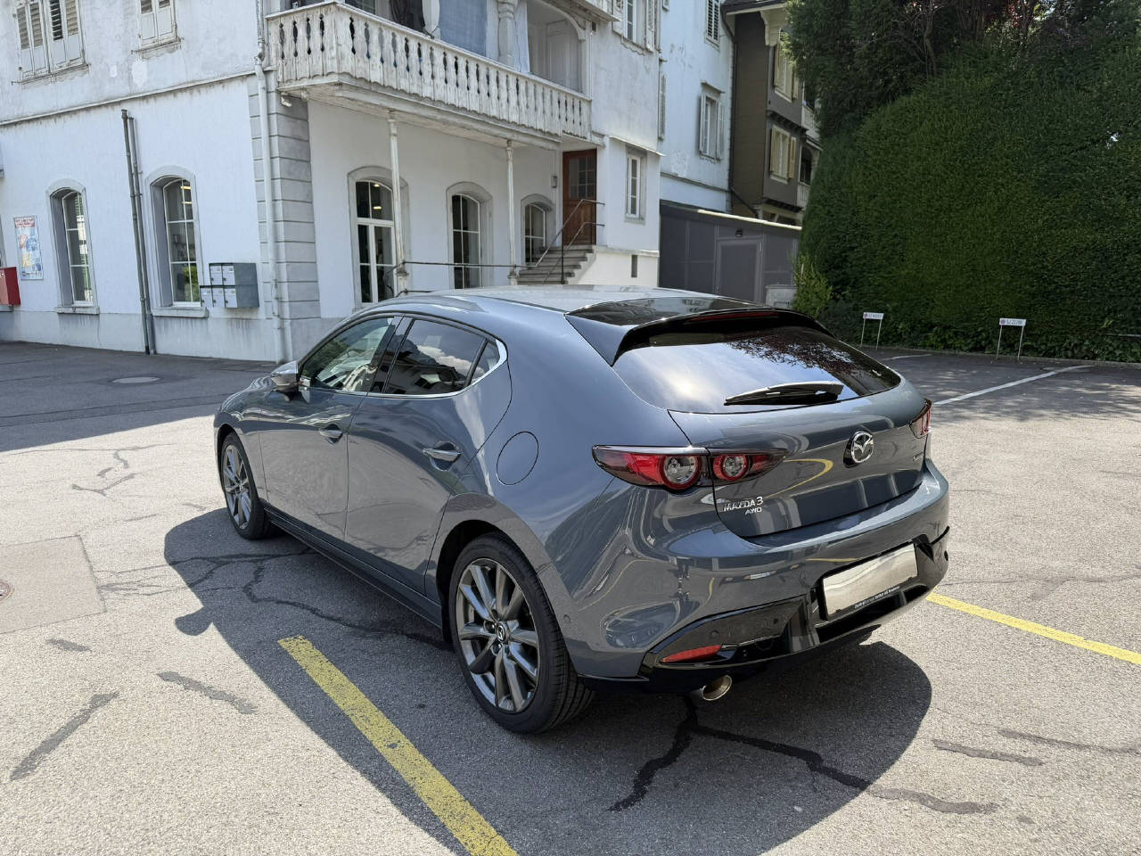 MAZDA 3 Hatchback 2.0 180 Revolution-image-4