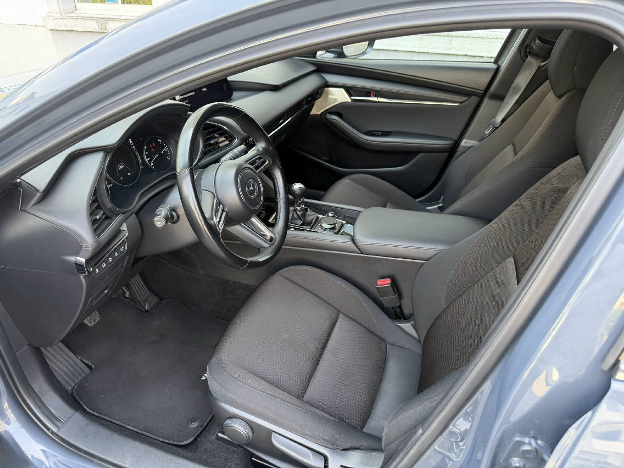 MAZDA 3 Hatchback 2.0 180 Revolution-image-8