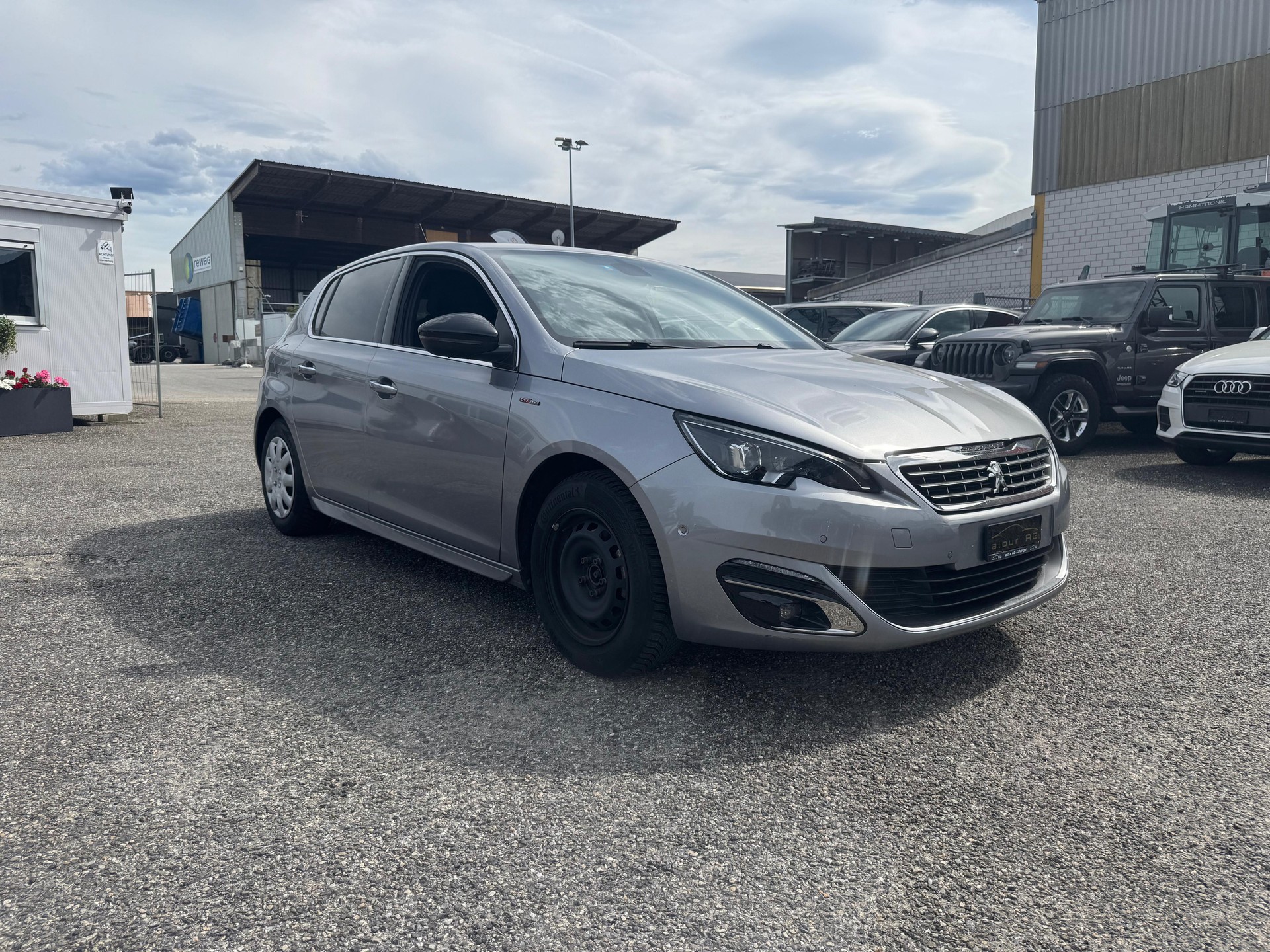 PEUGEOT 308 1.2 THP GT Line-image-5