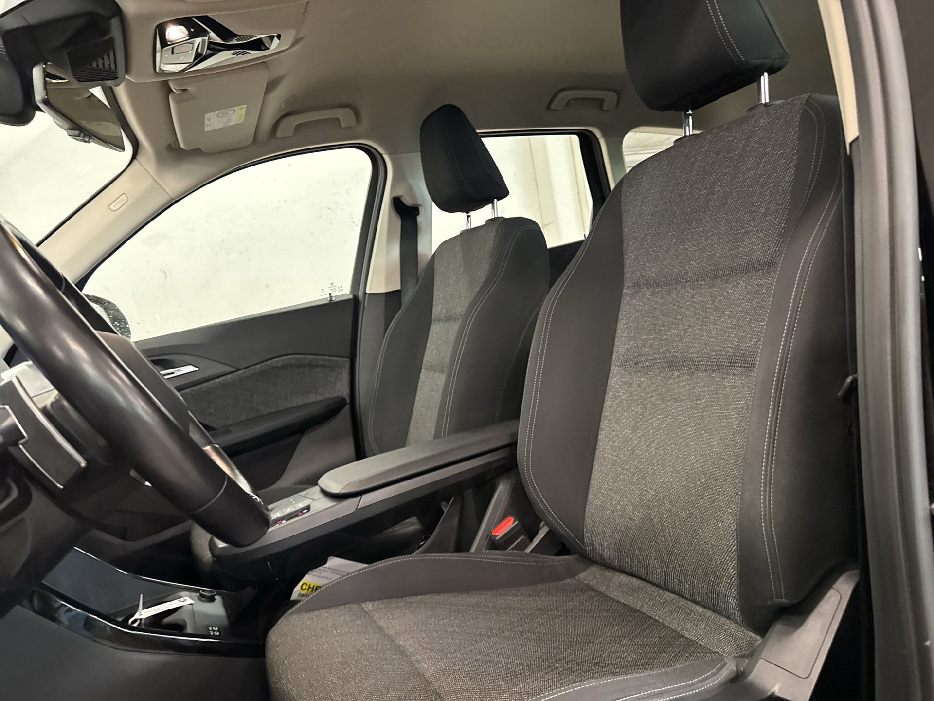 BMW X1 sDrive 18i-image-9