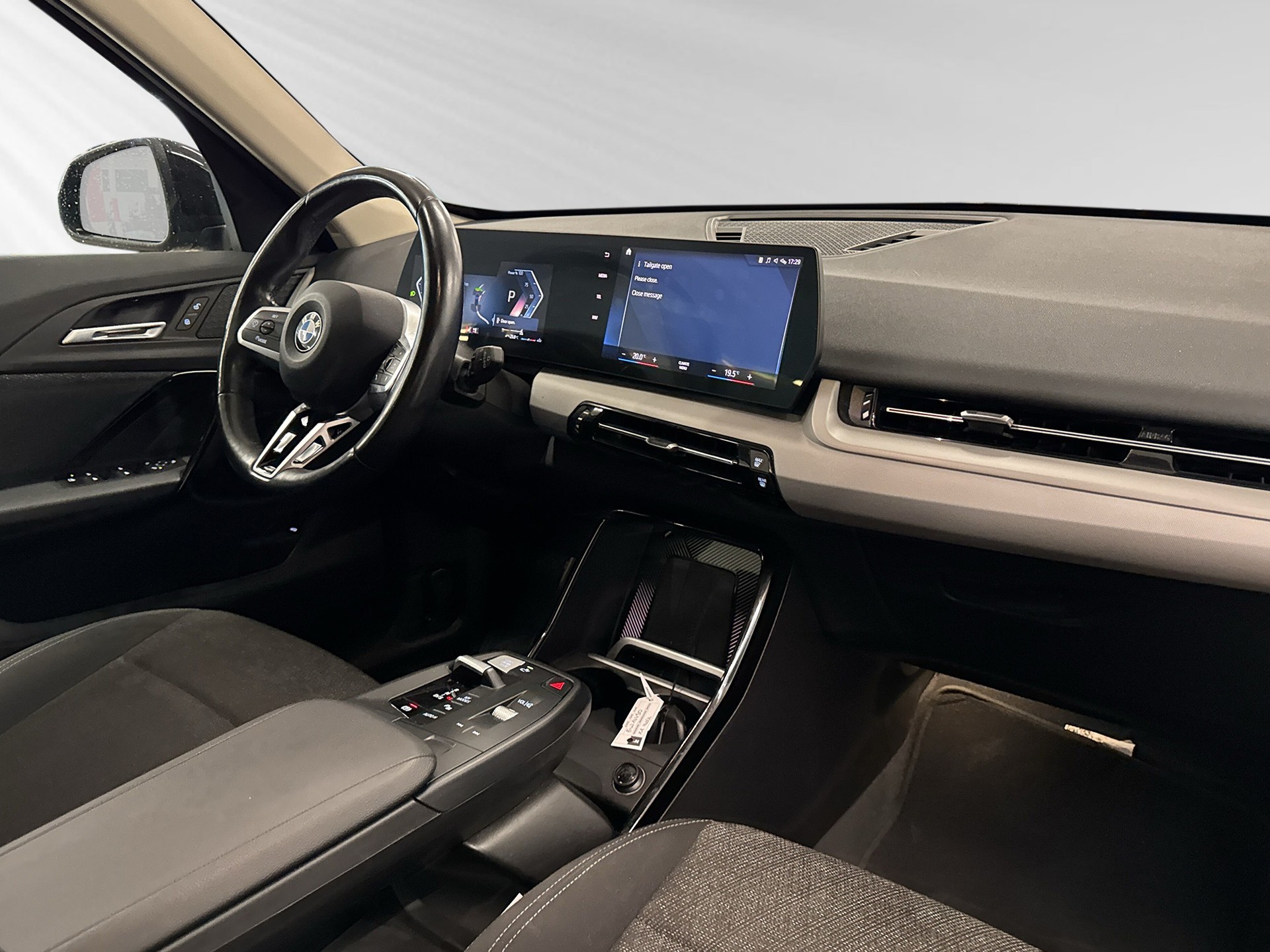 BMW X1 sDrive 18i-image-4