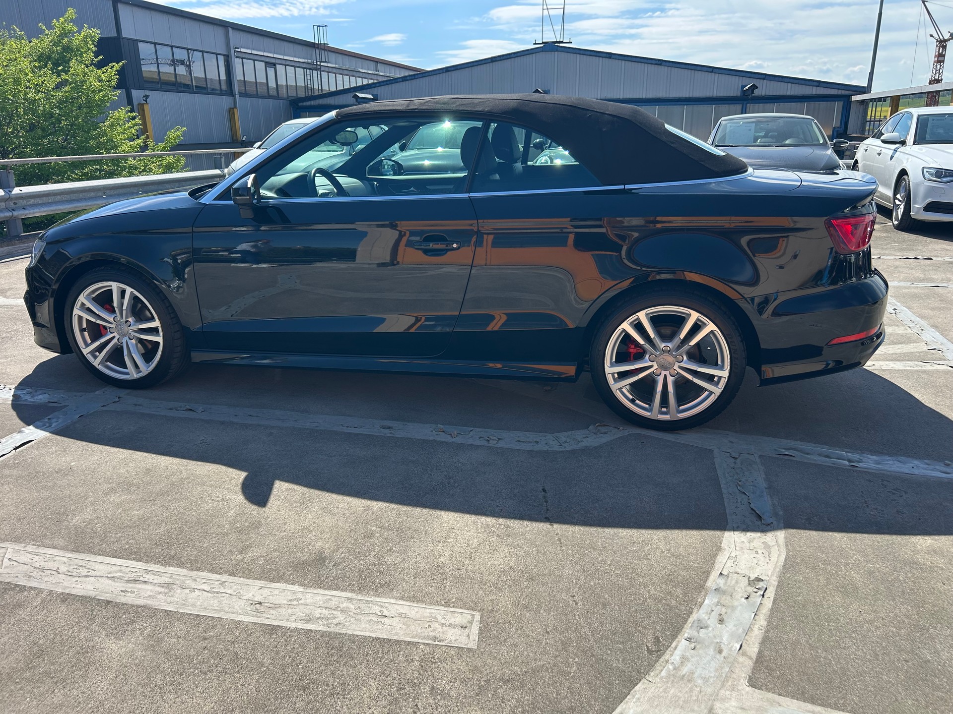 AUDI A3 Cabriolet 1.4 TFSI Ambition-image-7
