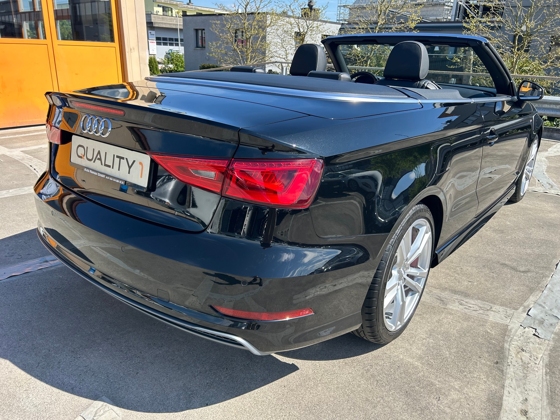 AUDI A3 Cabriolet 1.4 TFSI Ambition-image-3