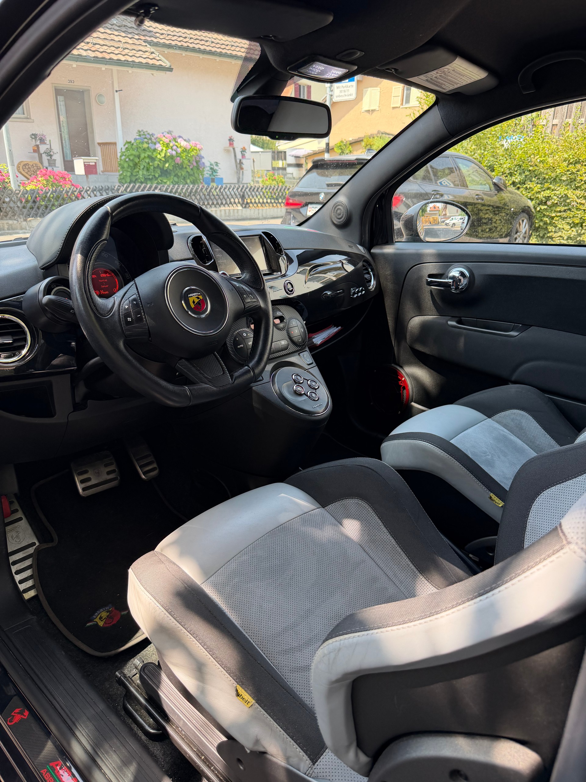 FIAT 500 1.4 16V Turbo Abarth Dualogic-image-7