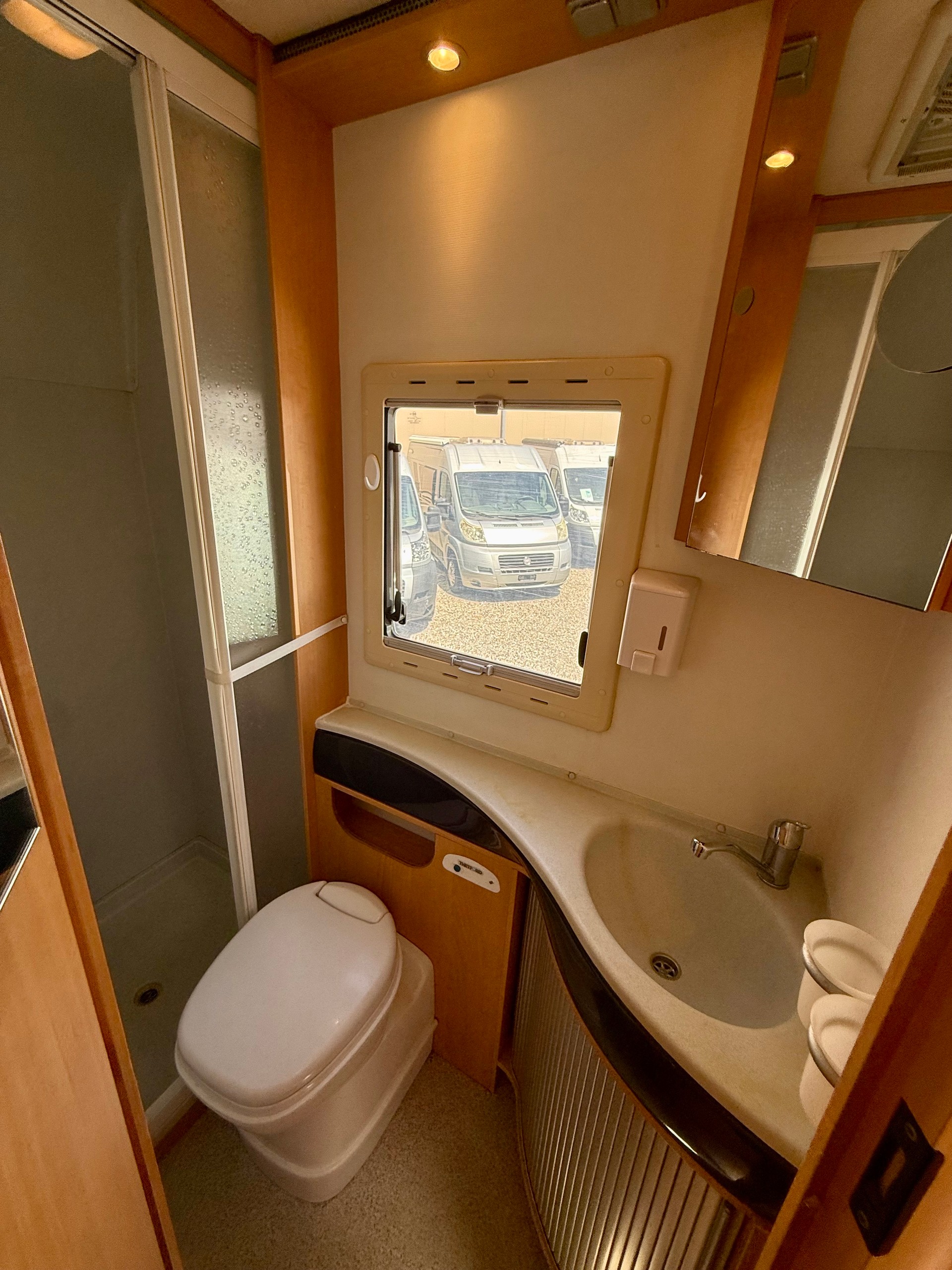 FIAT Euramobil FamilyTime - Doppelboden-image-12
