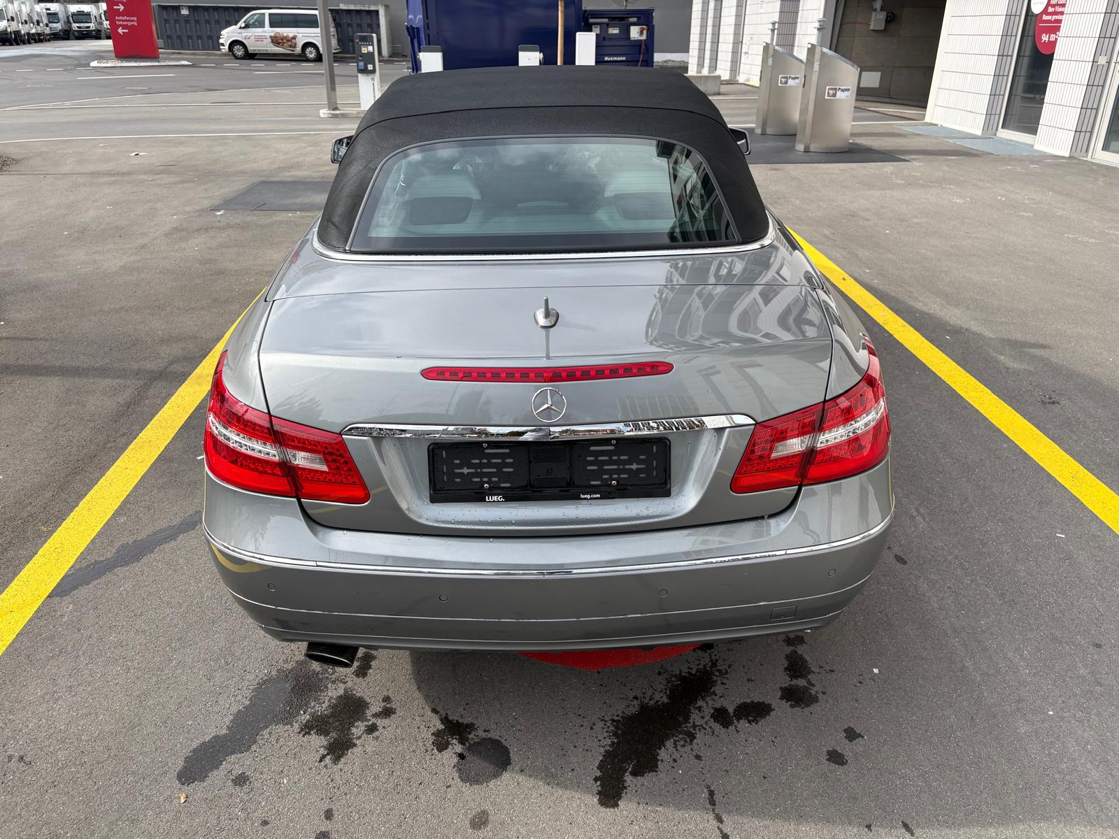 MERCEDES-BENZ E 200-image-2